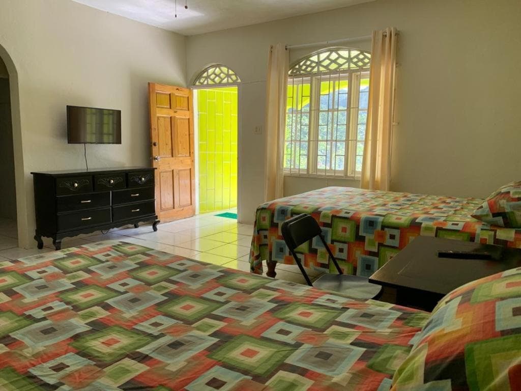 ThA LaGooN SpOt Caribbean BrEeZe photo 3