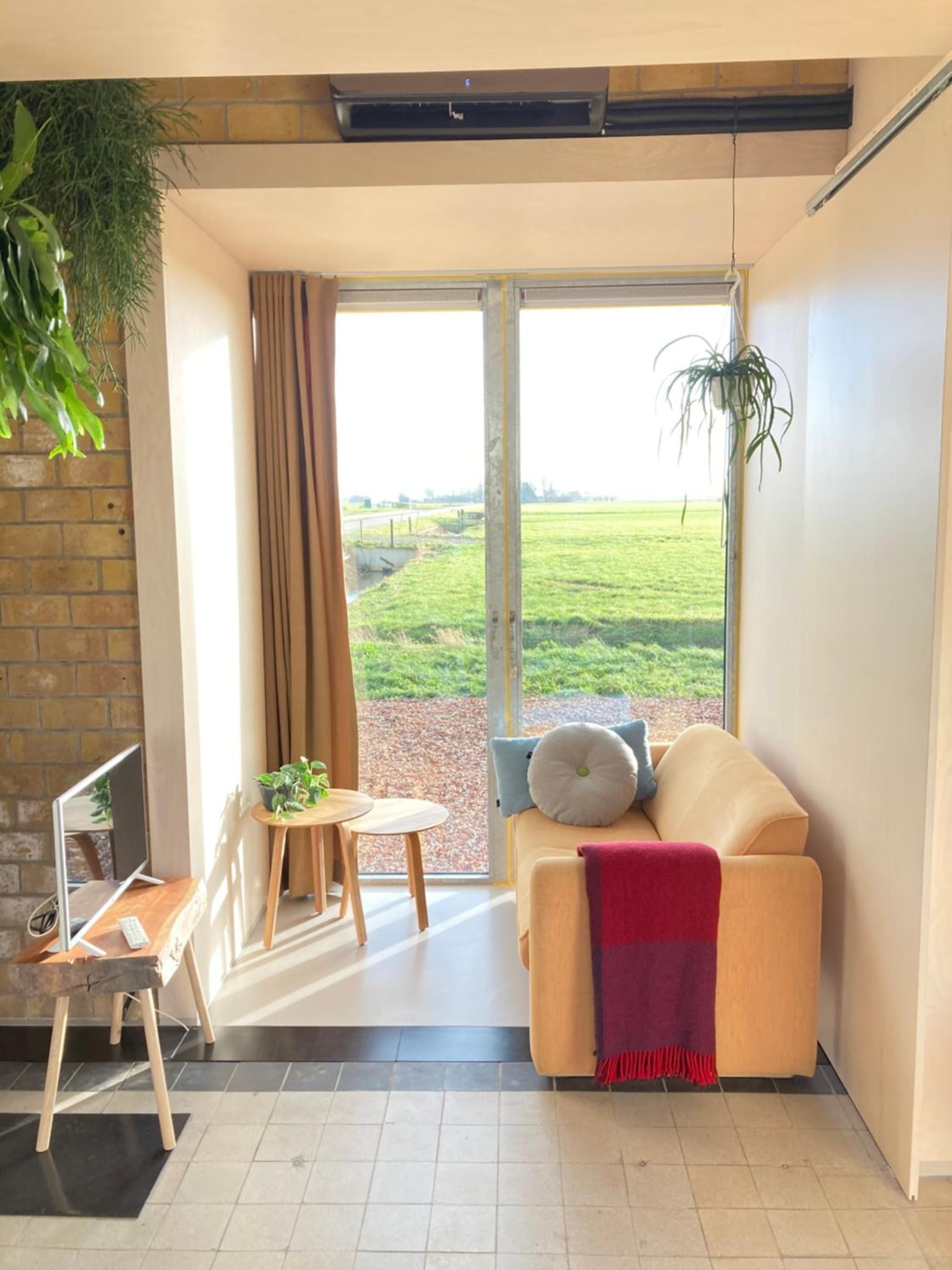 Tiny house Van hoogspanning naar ontspanning photo 8