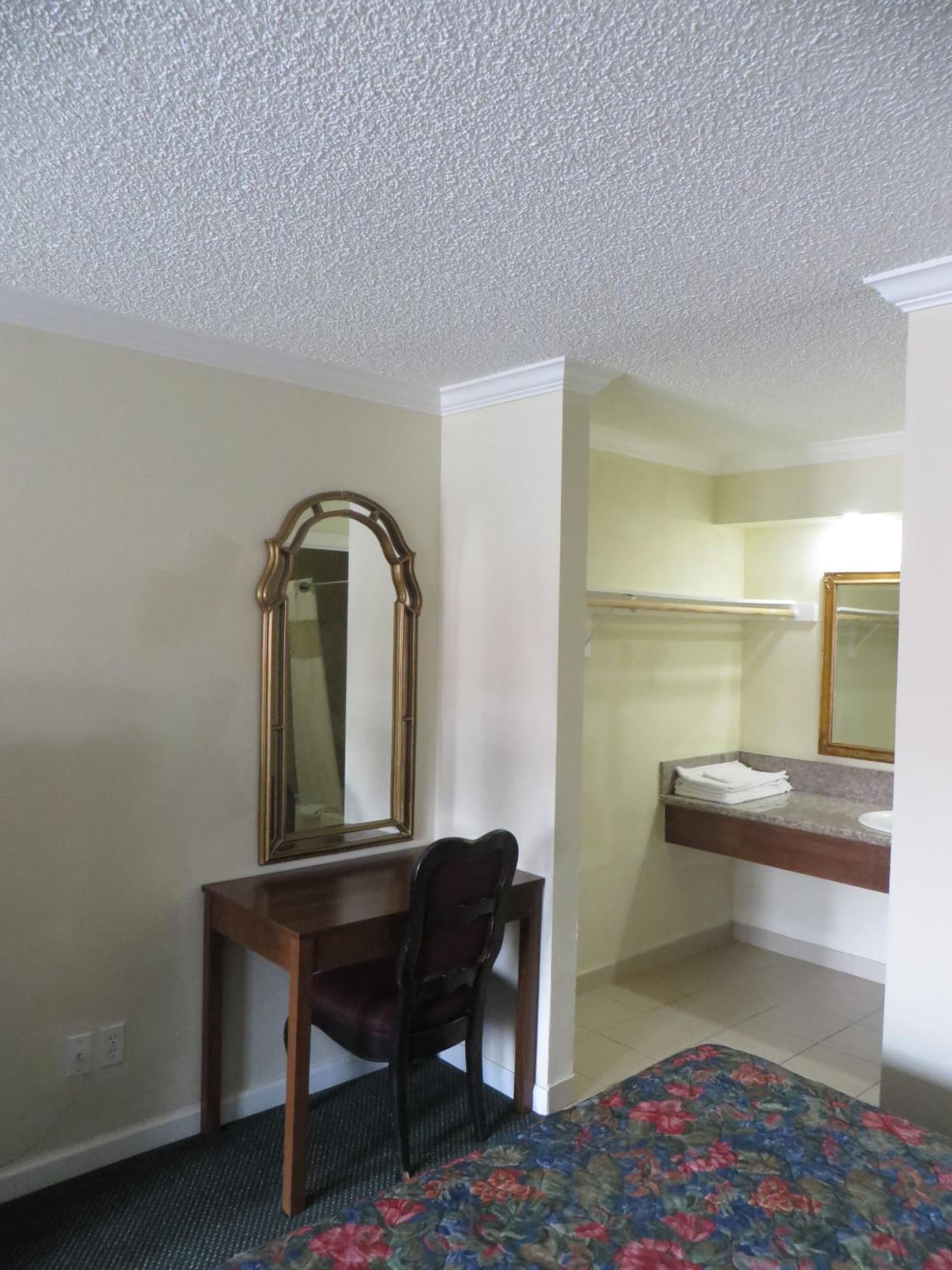 National Inn Garden Grove photo 4