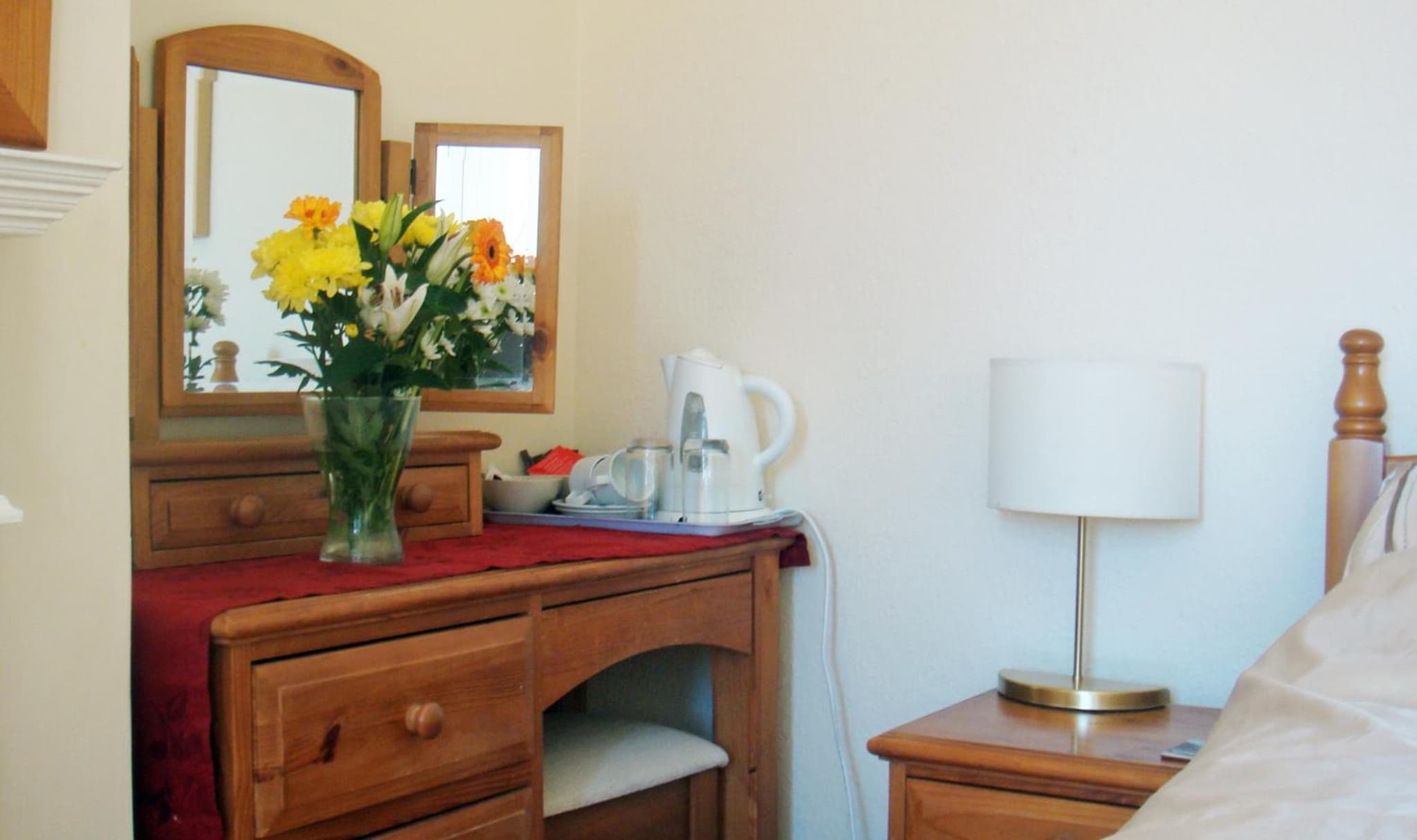 Harlequin Guest House with parking photo 7