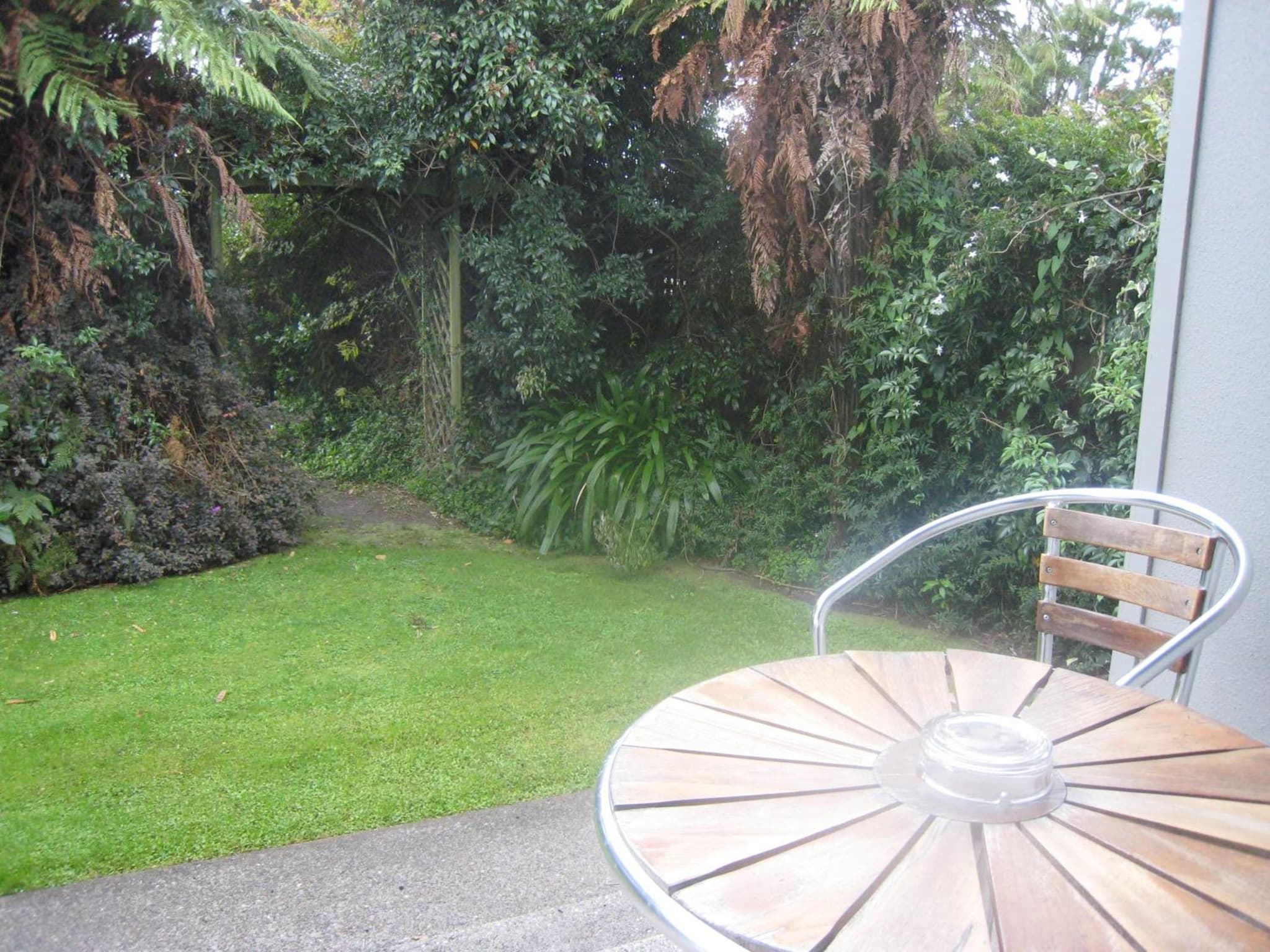 Buller Court on Palmerston photo 2