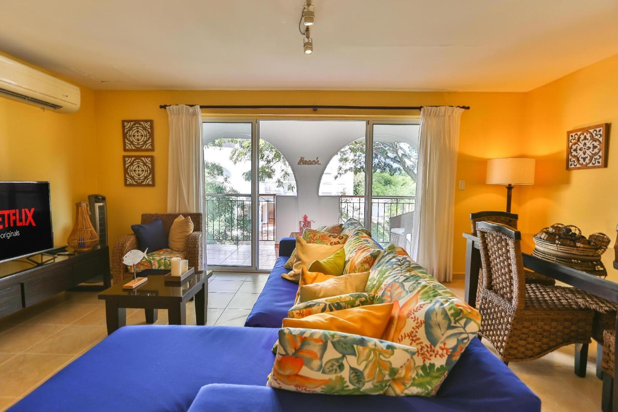 Beachfront Cadaques Smart Tv Fullkitchenrest
