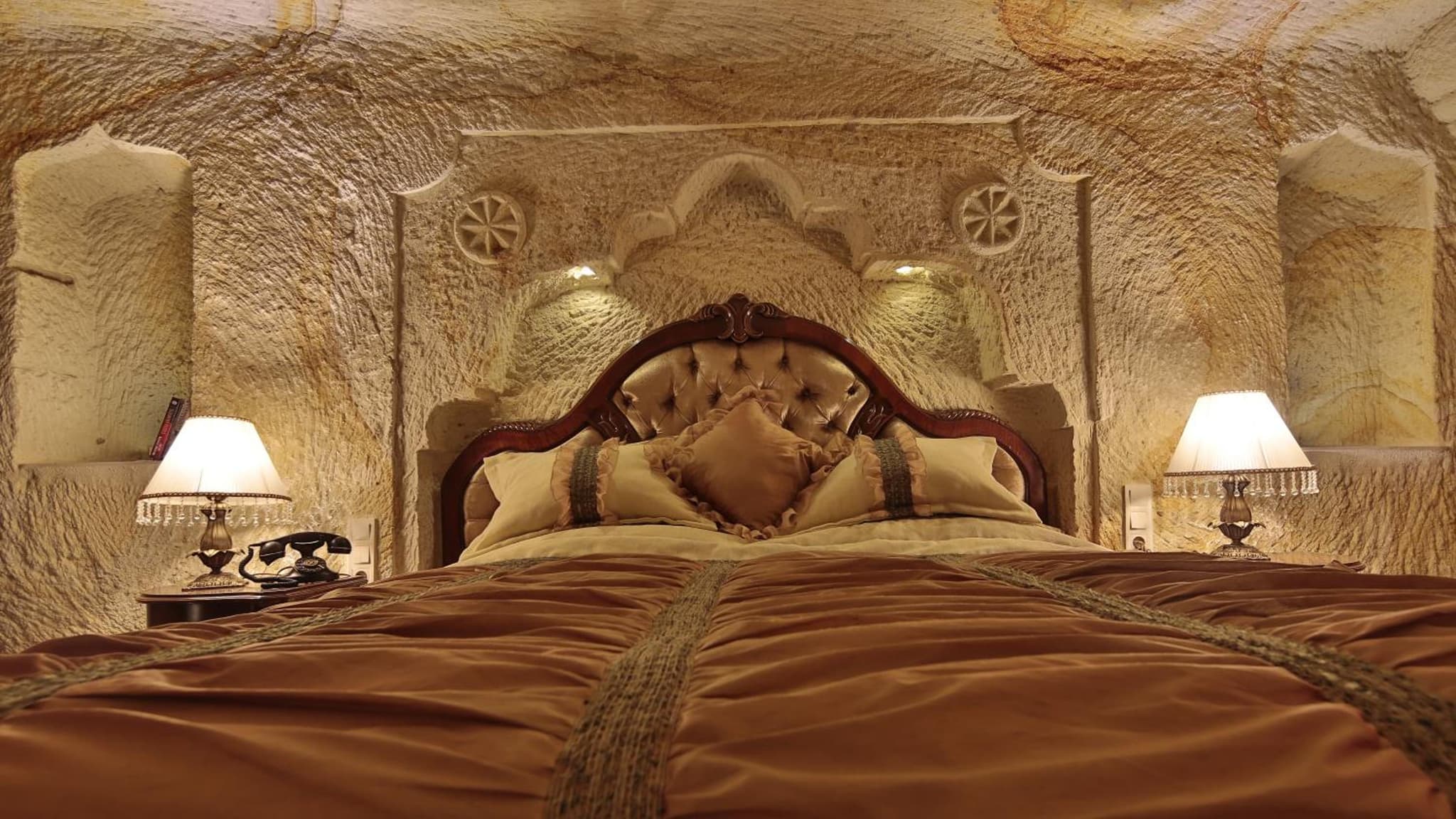 Golden Cave Suites photo 2