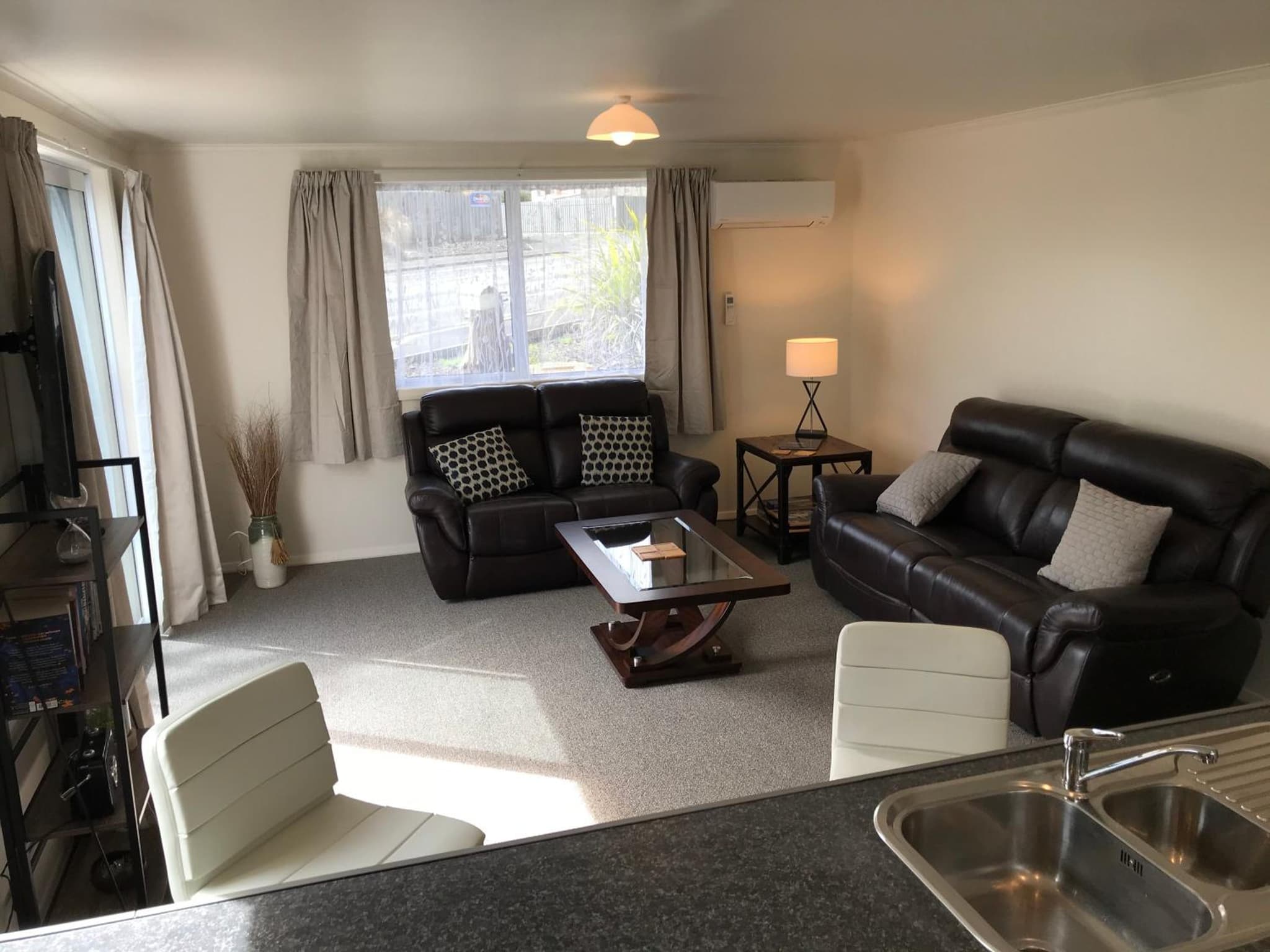 Westland Apartment photo 6