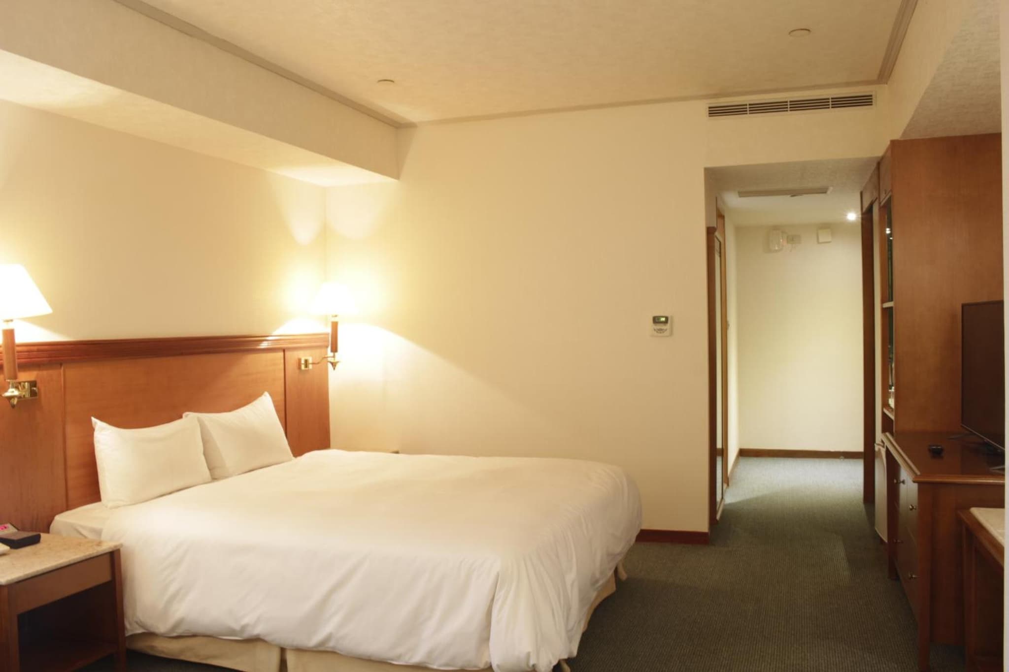 Hotel Avenue photo 2
