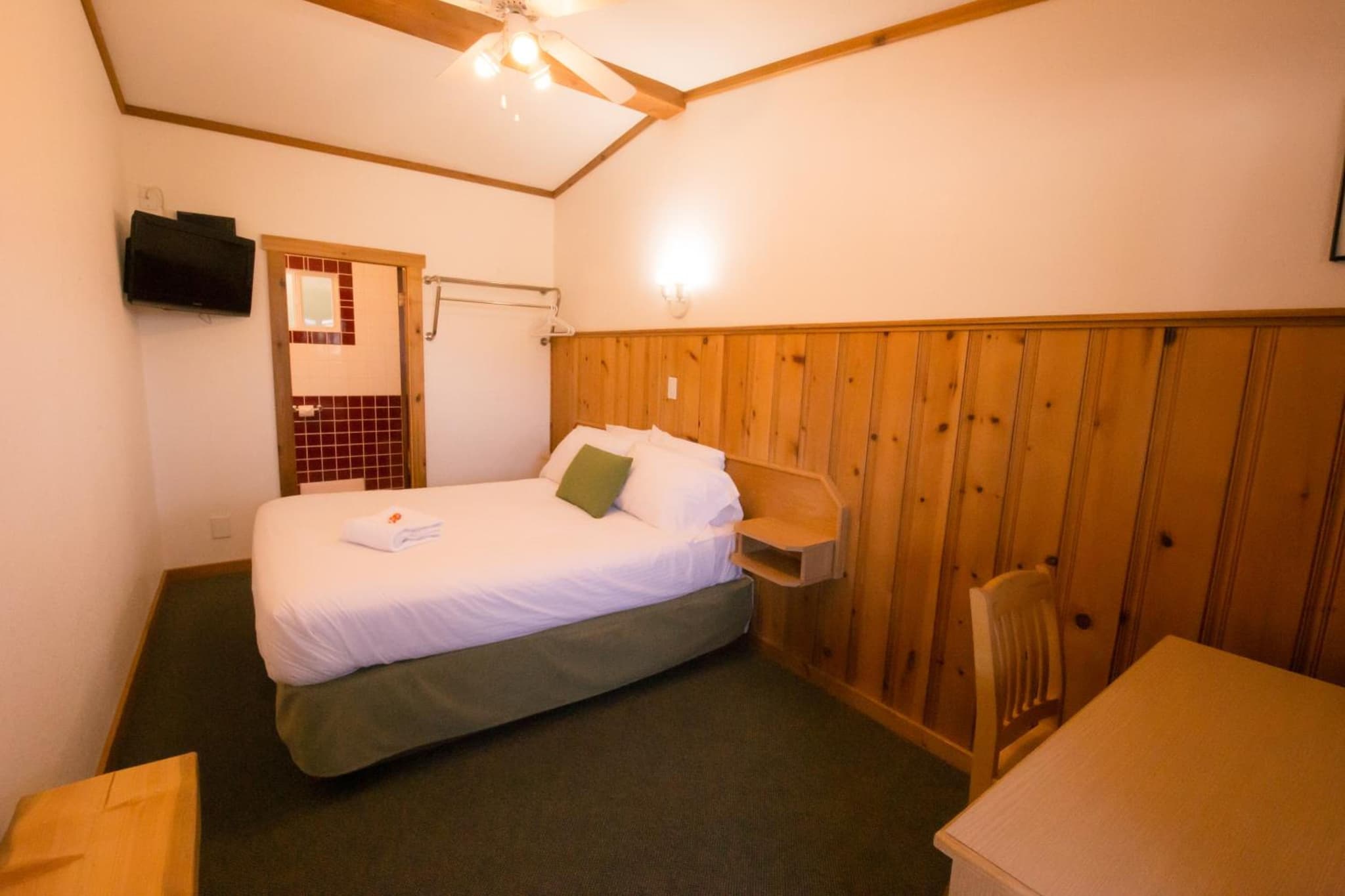 Gateway Motel photo 9