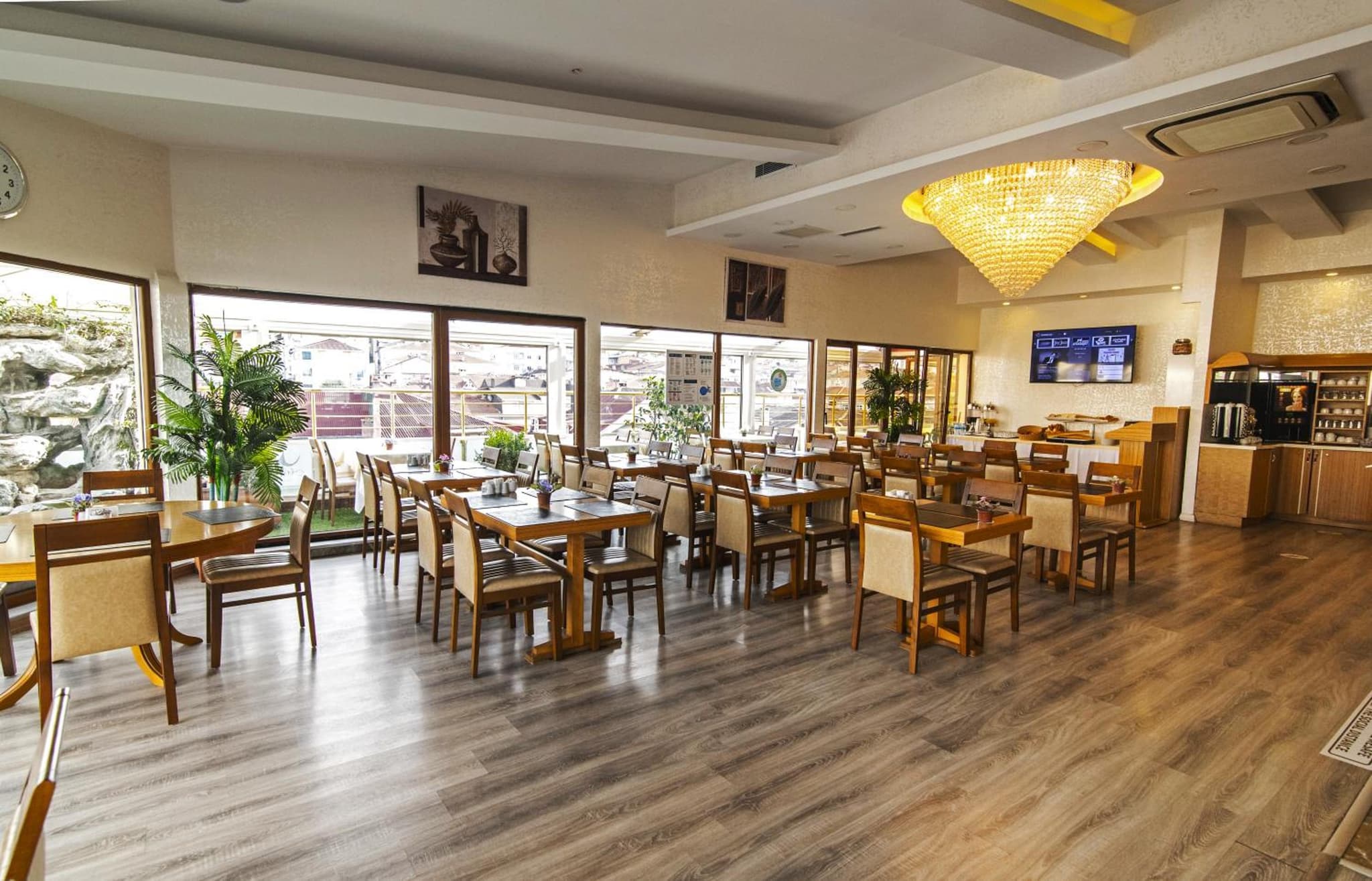 MidMar Deluxe Hotel photo 8