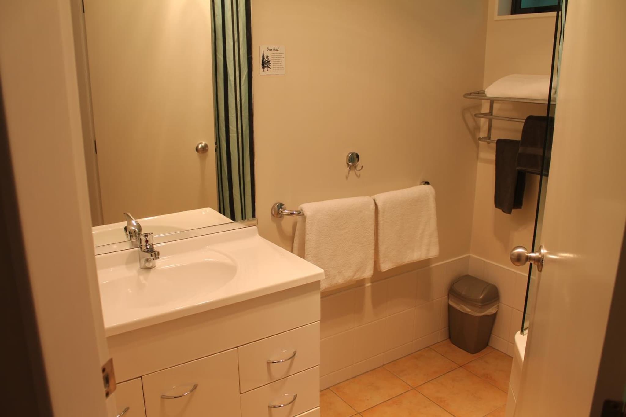 Aquarius Motor Inn photo 9