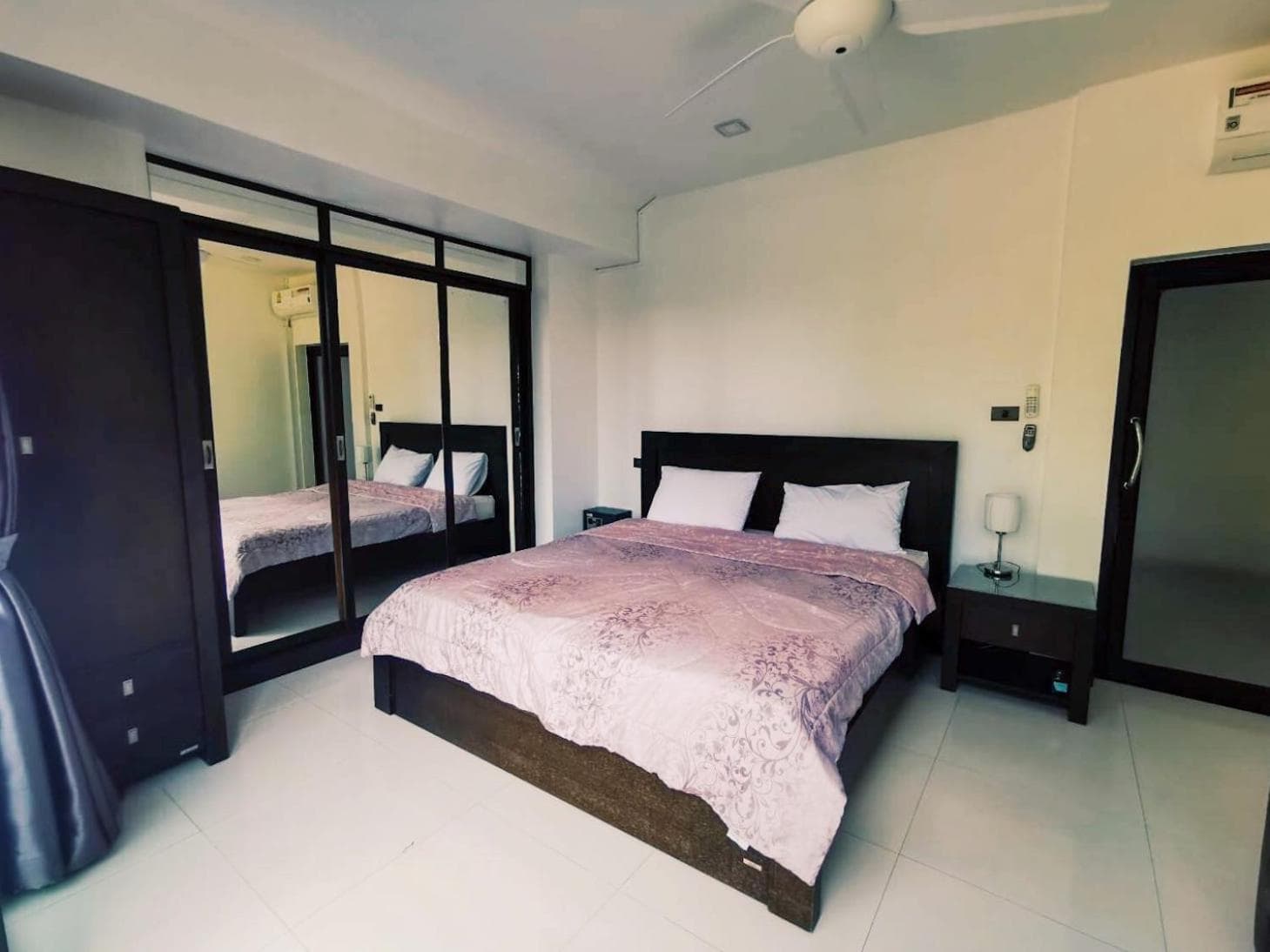 4poolvillas photo 2