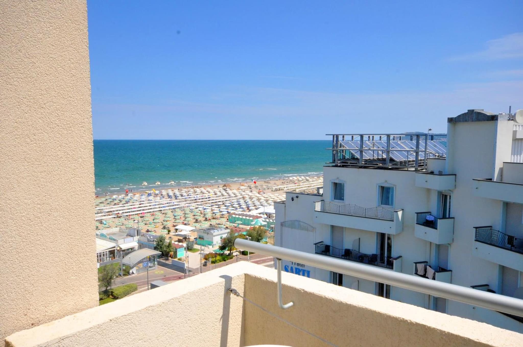 Hotel Baltic Riccione-Fronte Mare photo 2