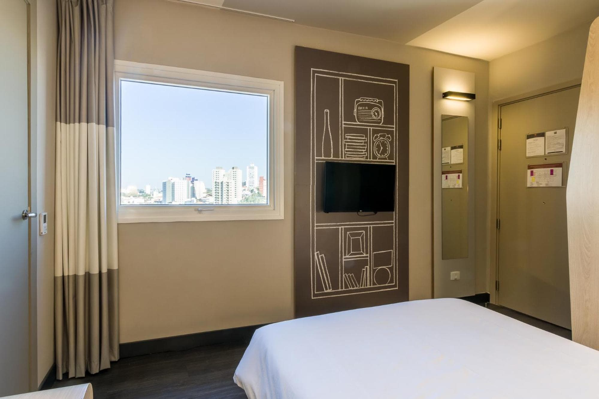Ibis Americana photo 7