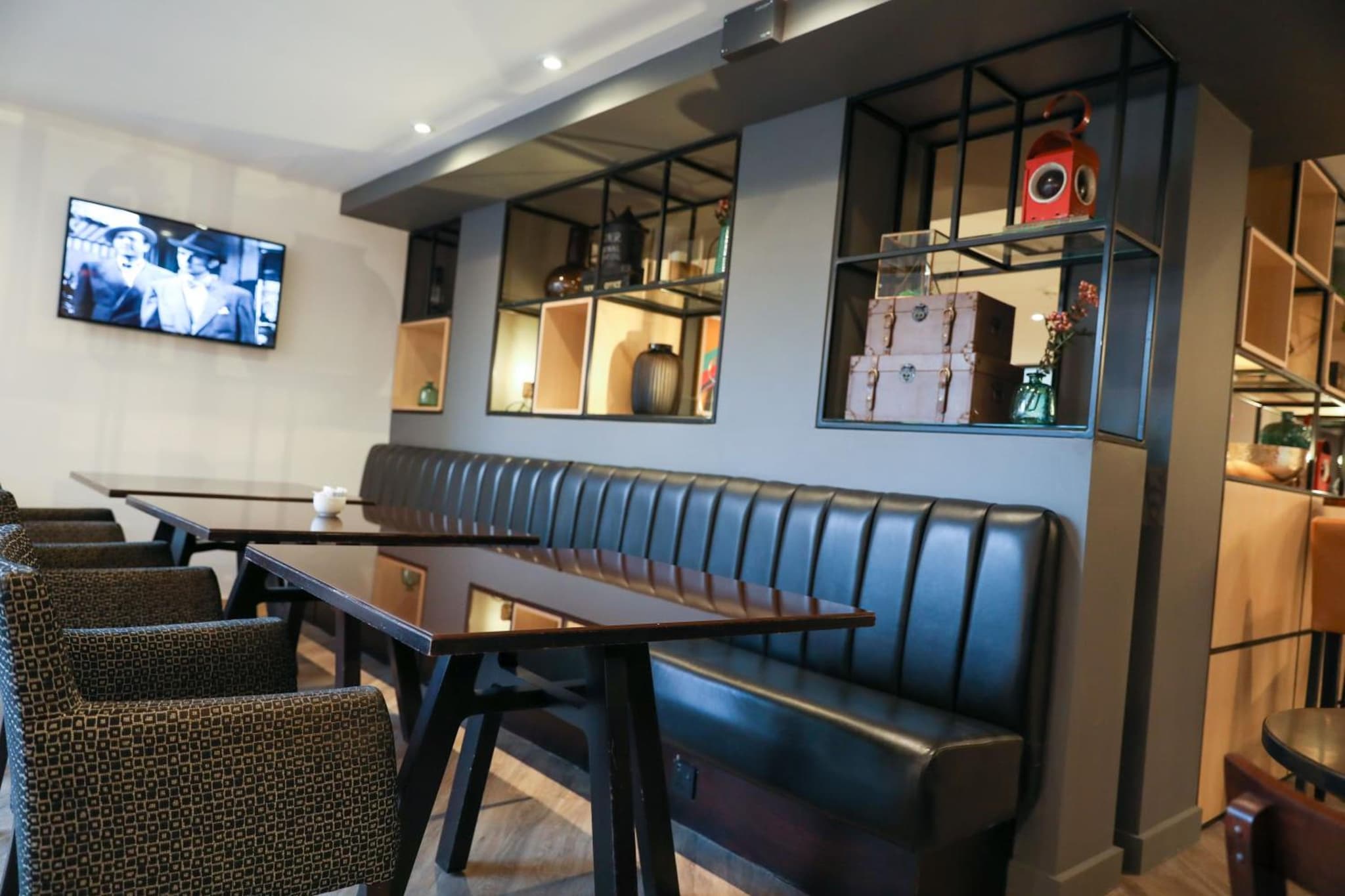 ibis budget Swindon Town Centre photo 9