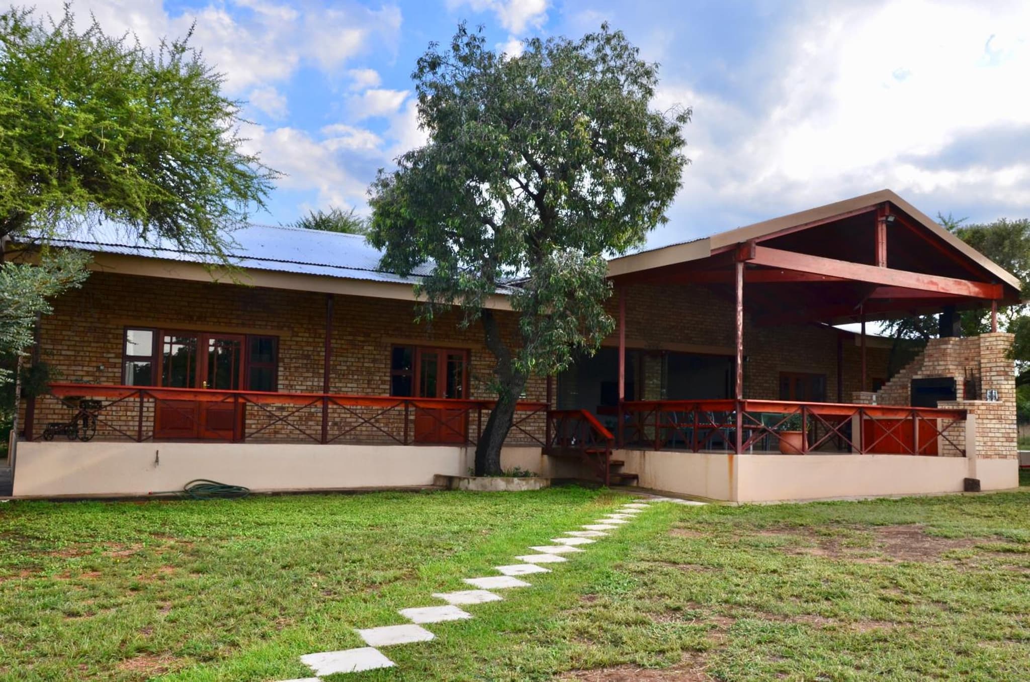 Muqurati Lodge - Dinokeng Game Reserve