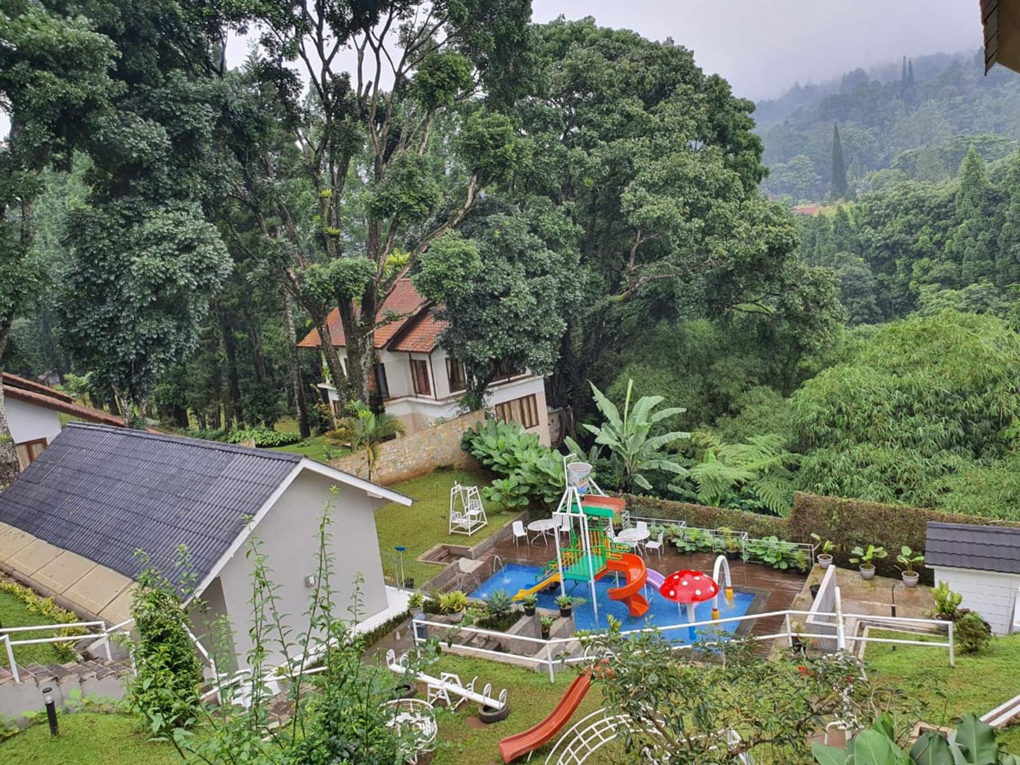 Hotel Ariandri Puncak photo 2