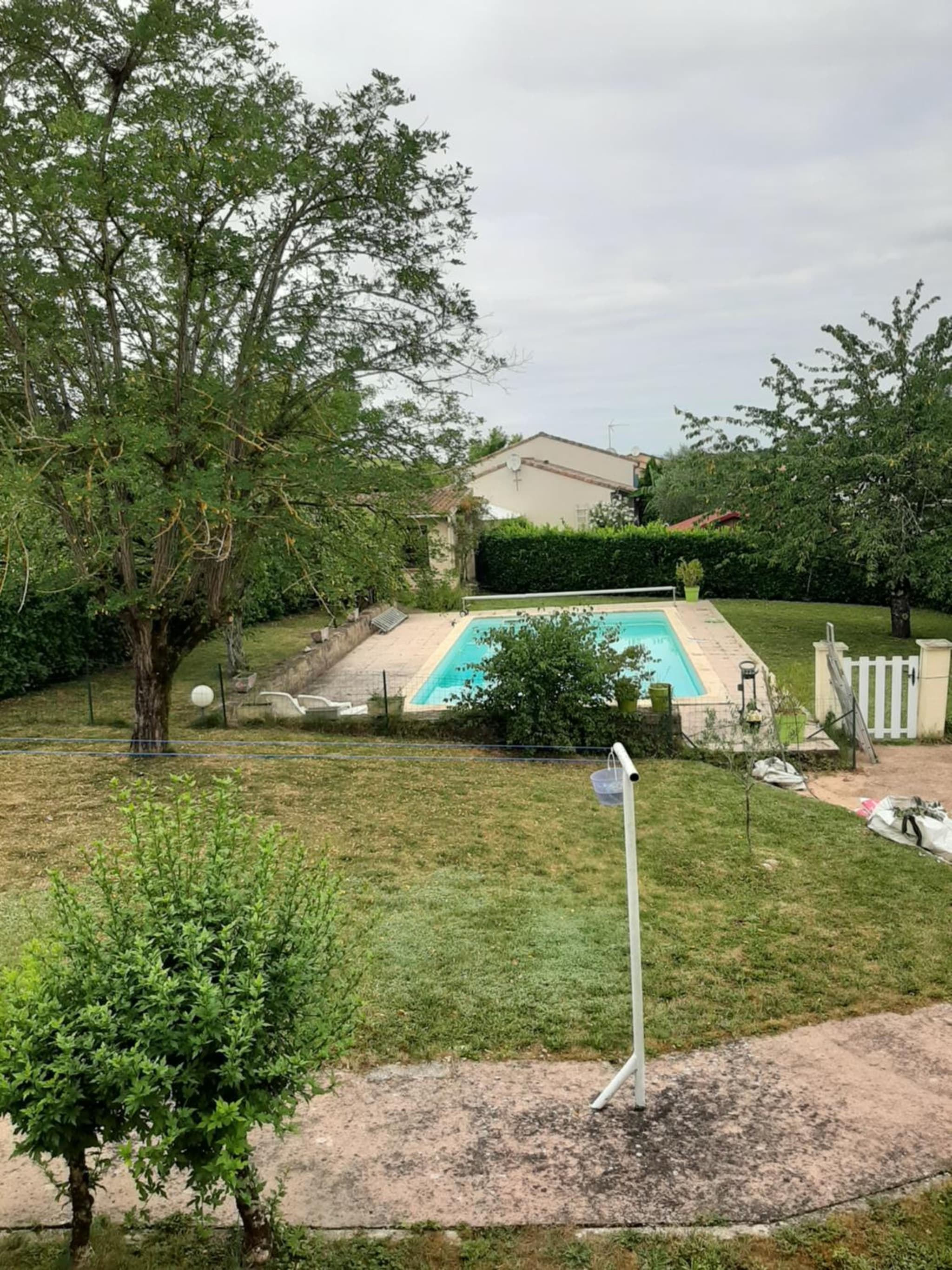 Chambre maison piscine photo 2