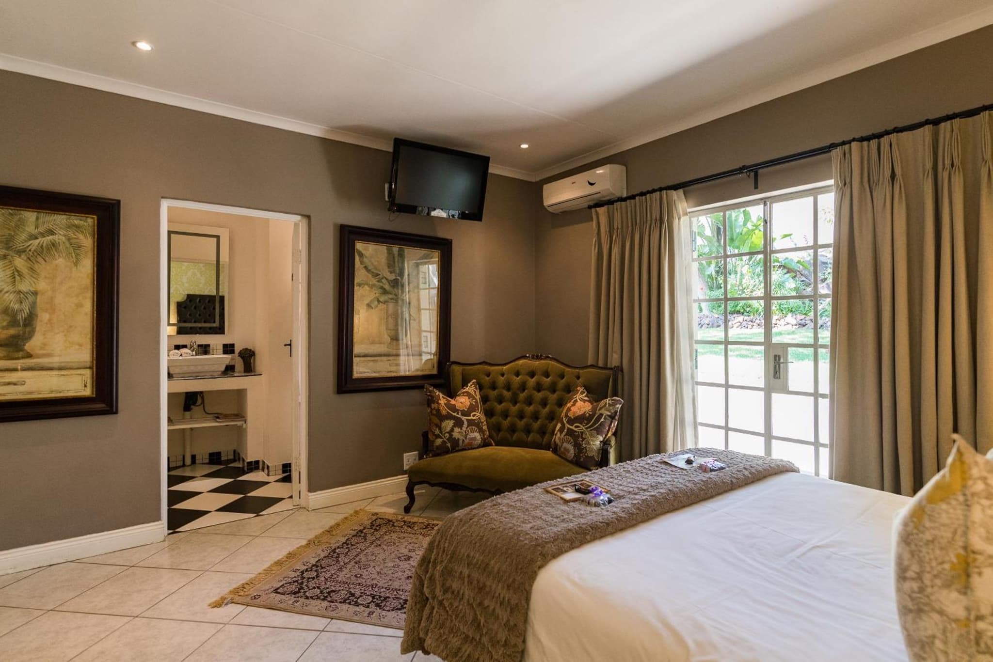 Duke & Duchess Boutique Hotel photo 6