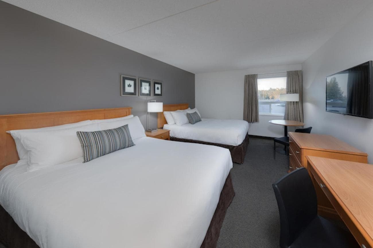 Heritage Inn Hotel & Convention Centre - Moose Jaw photo 2