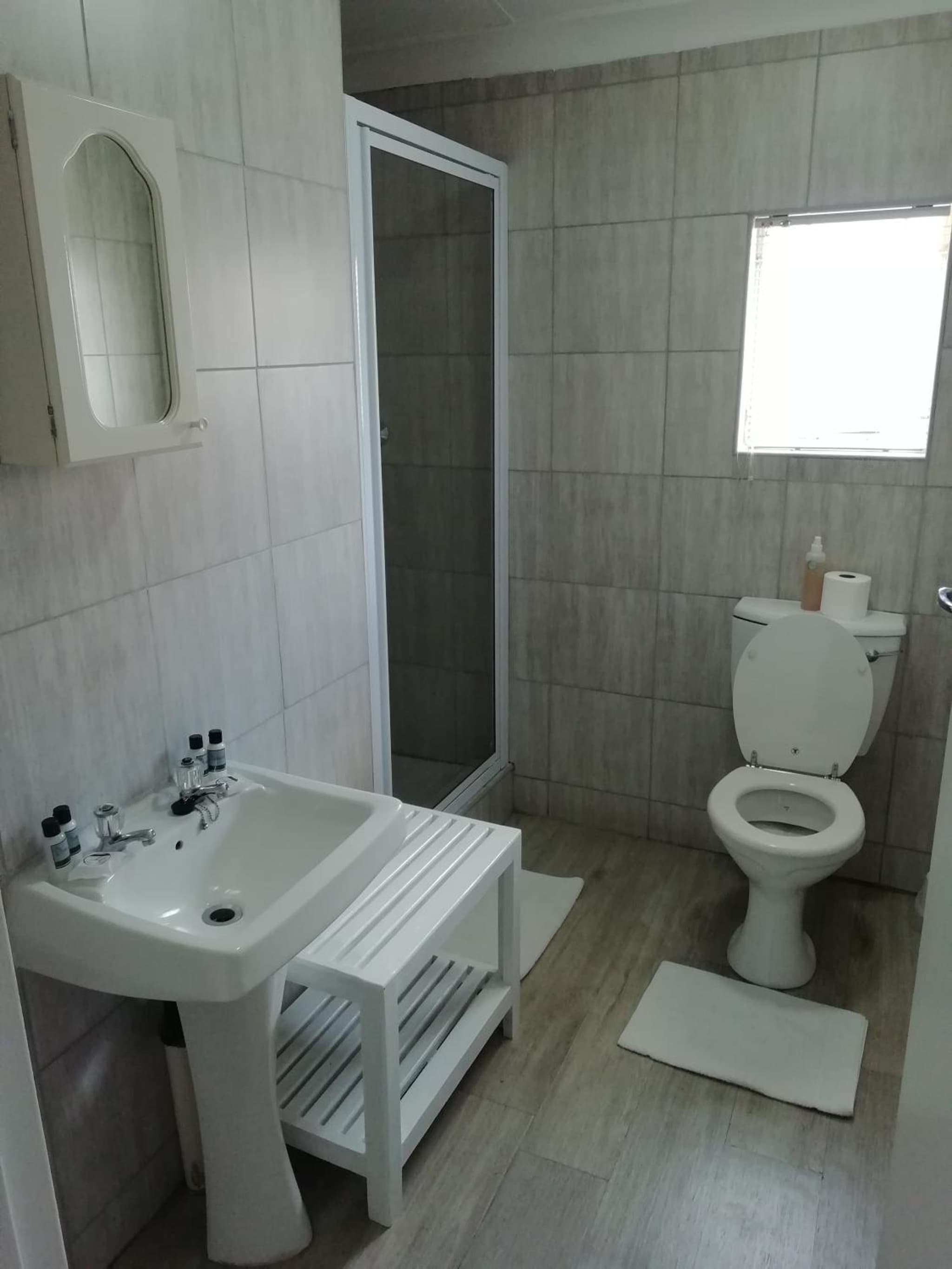 Oakwood Lodge photo 3