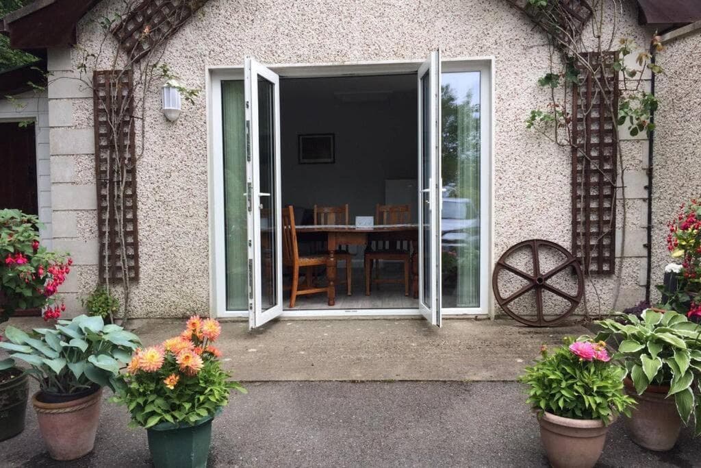 Mews with garden views photo 9