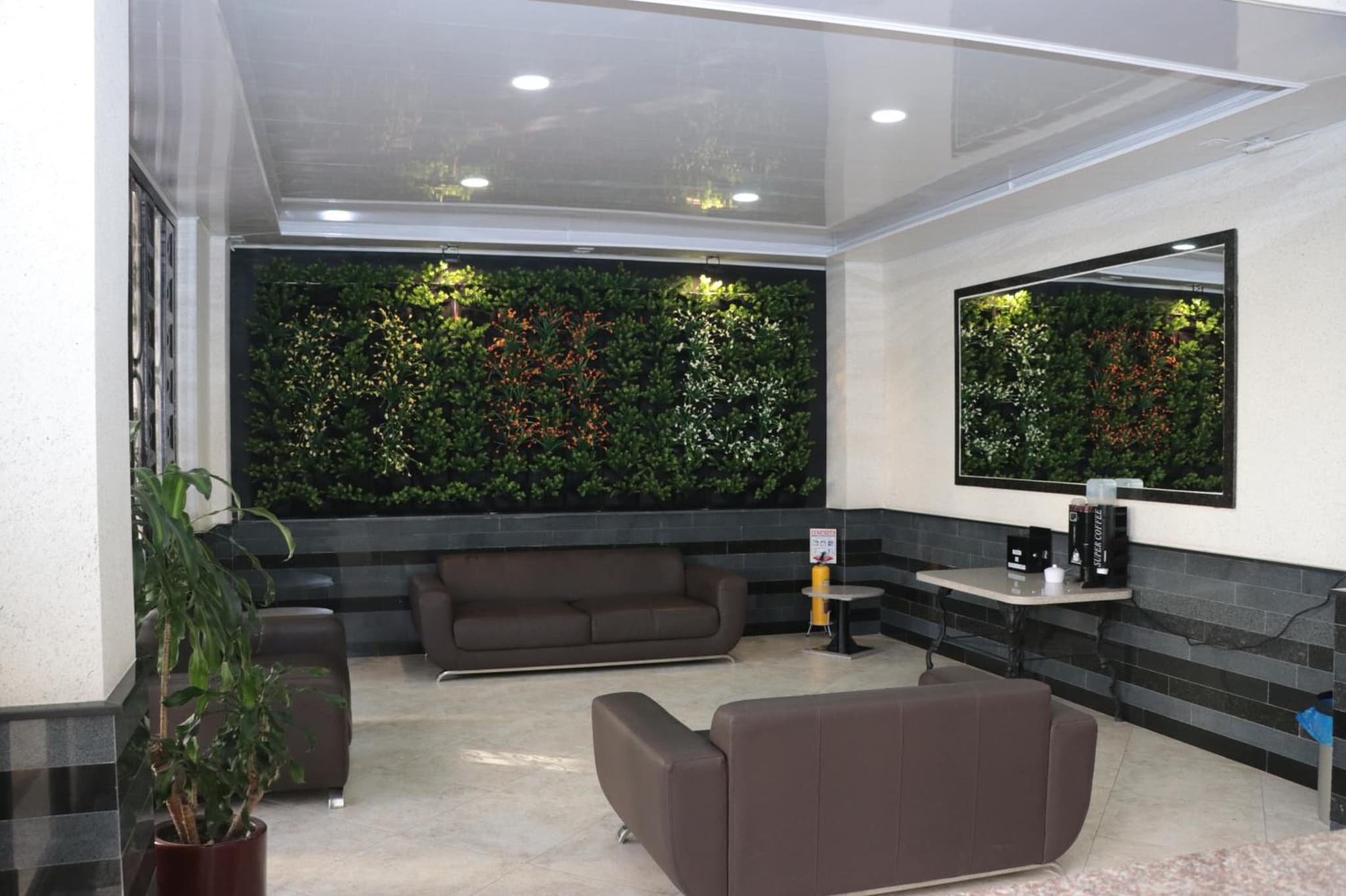 Hotel Castellana Group photo 2