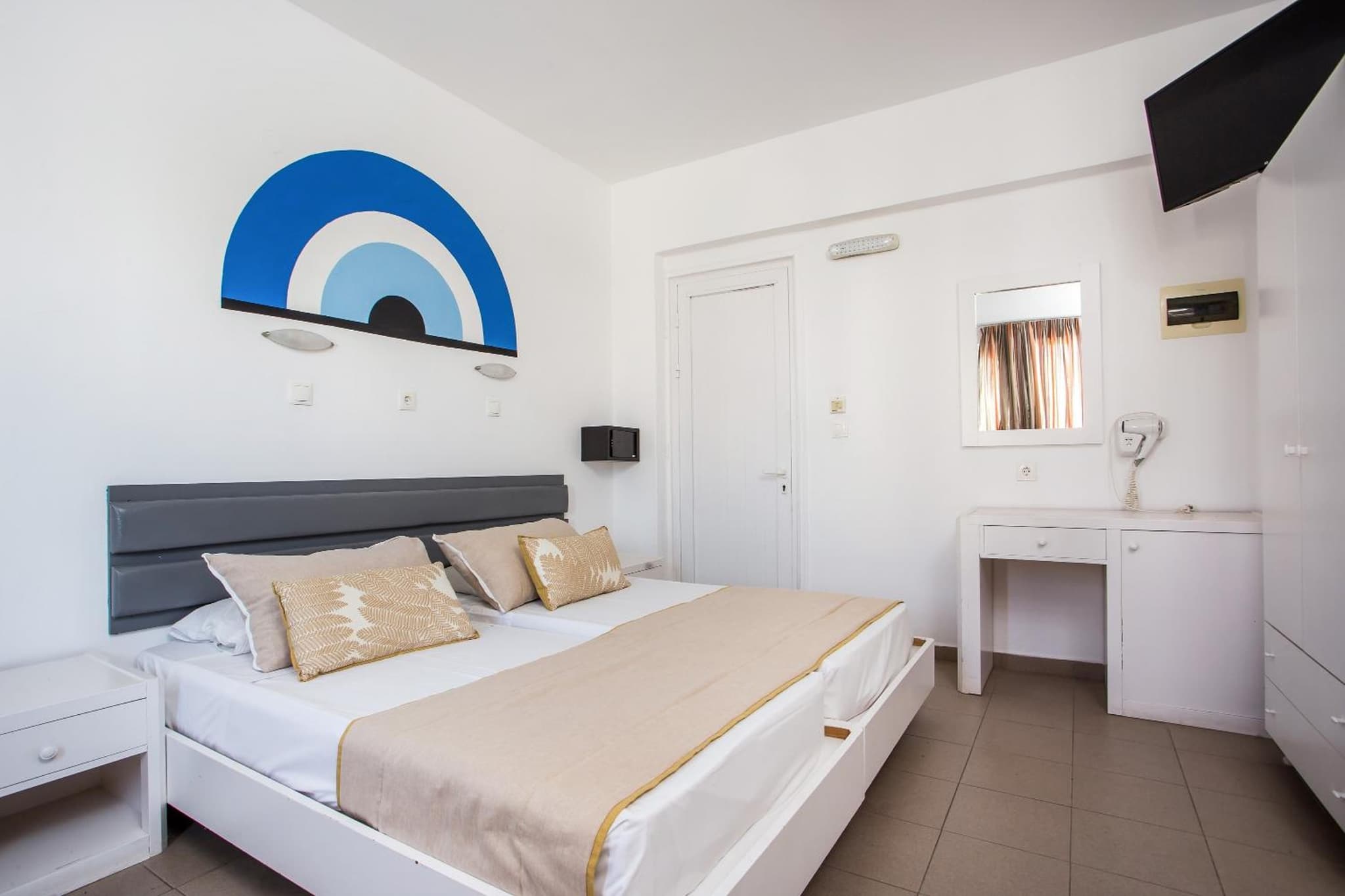 Tinas Plus Hotel photo 5