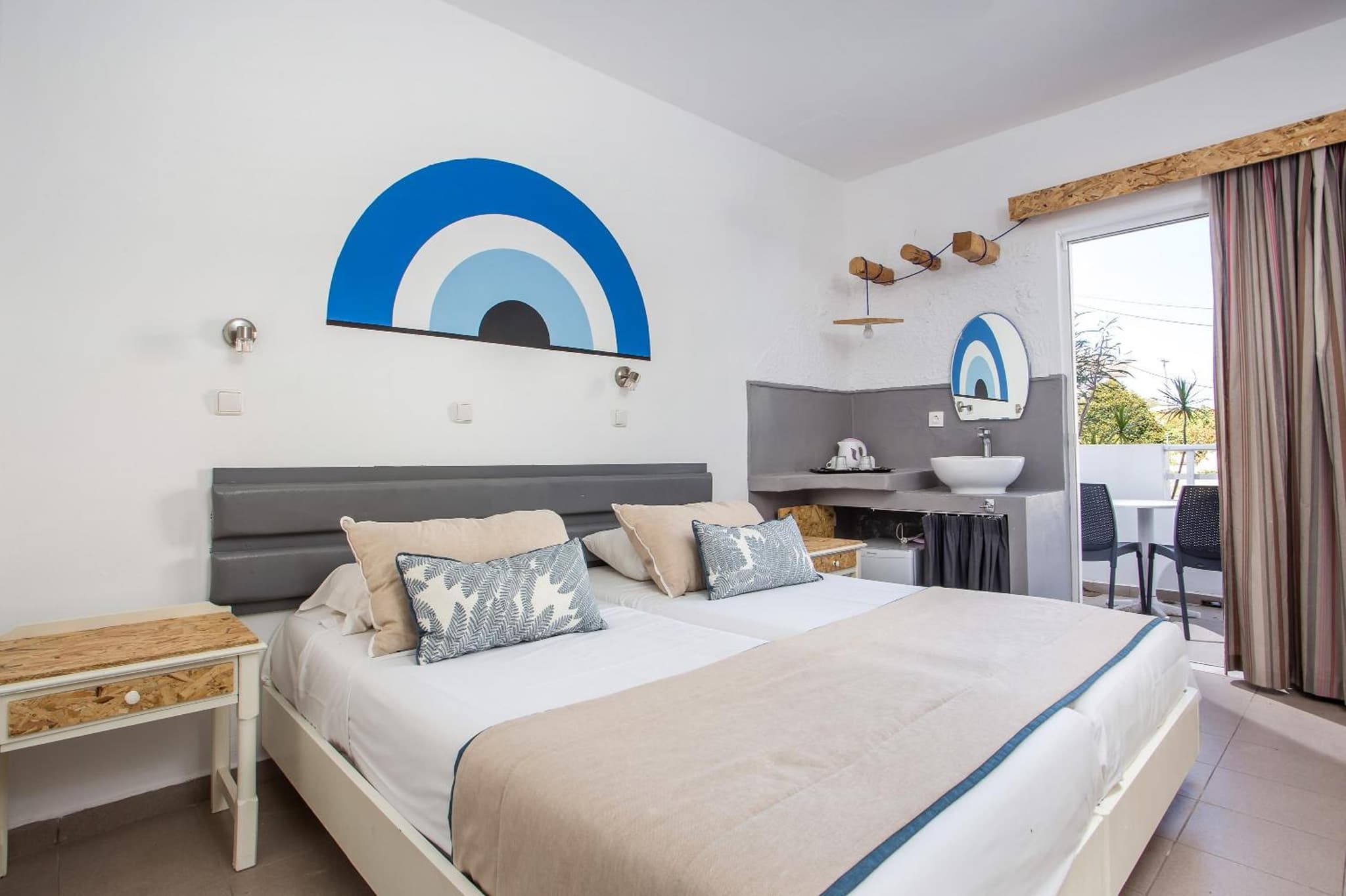 Tinas Plus Hotel photo 4