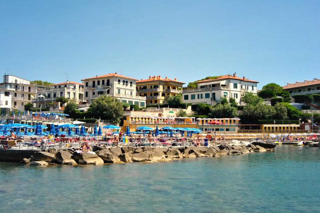 Appartamenti fronte mare photo 8