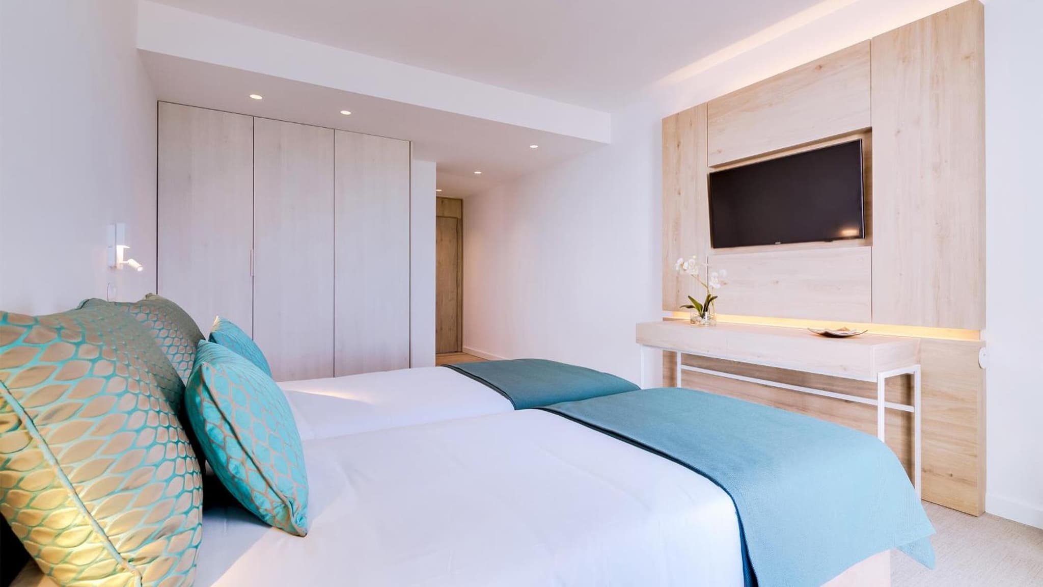 Hotel Sol e Mar Albufeira - Adults Only photo 3