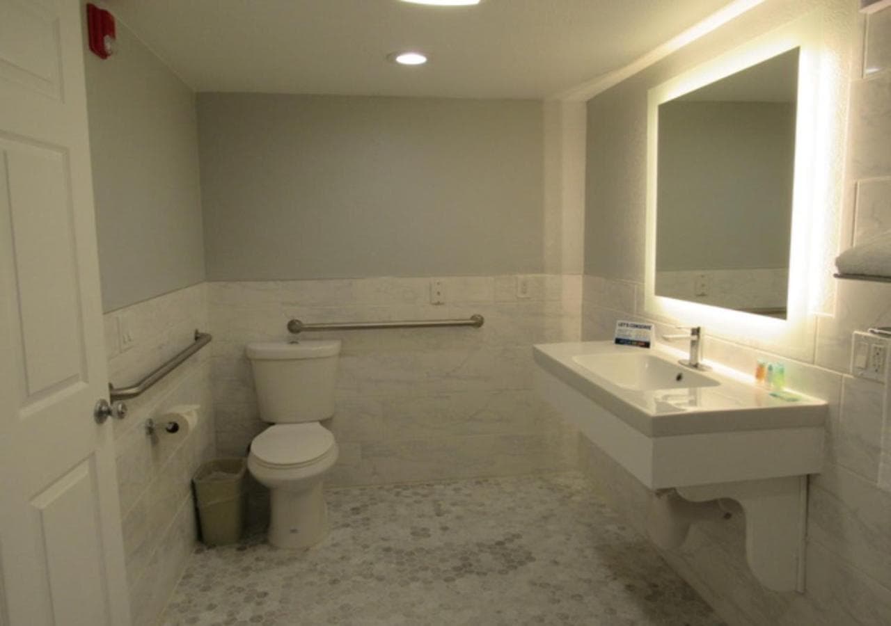 Capri Suites Anaheim photo 4