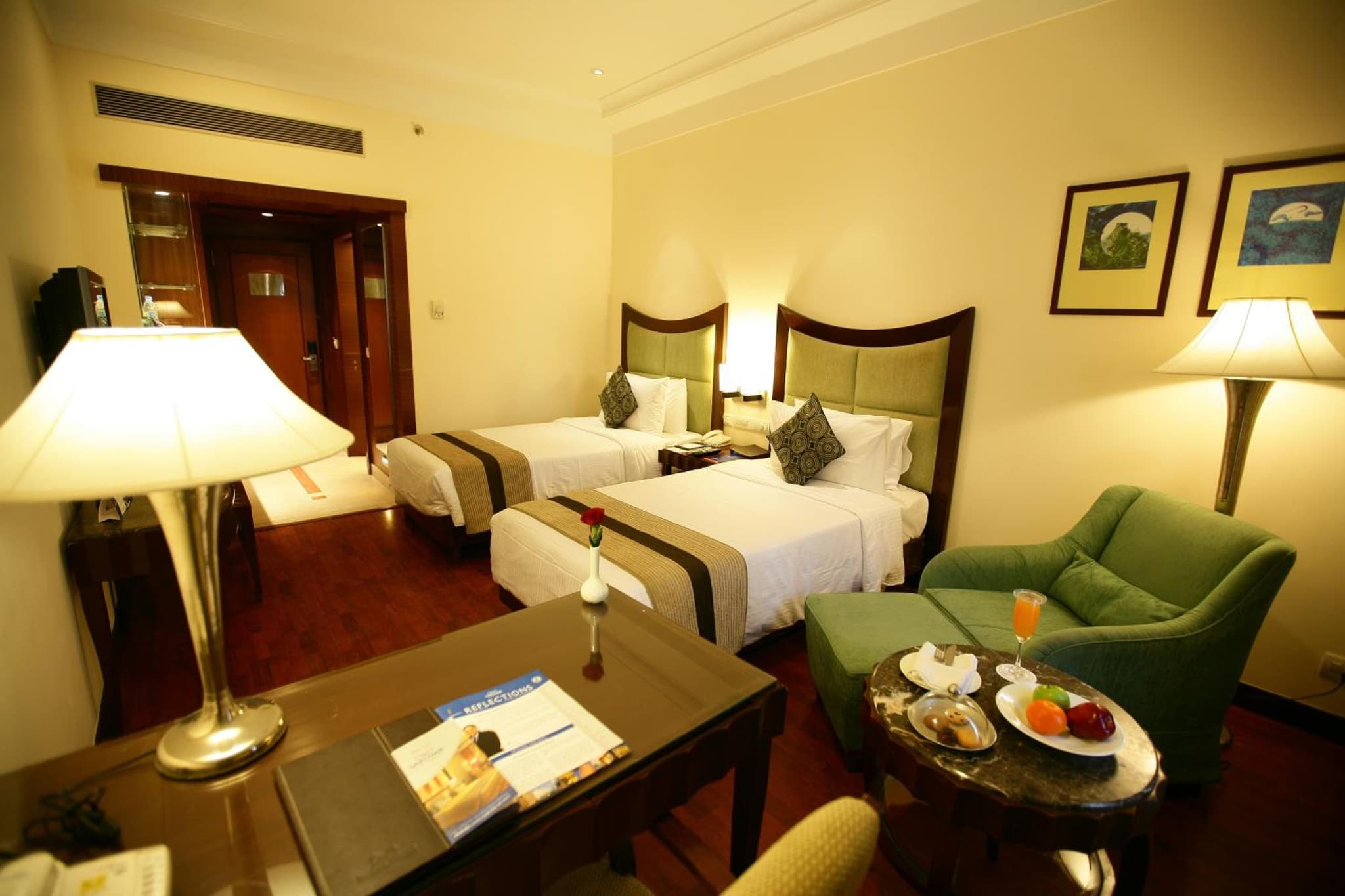 Muse Sarovar Portico Nehru Place photo 5