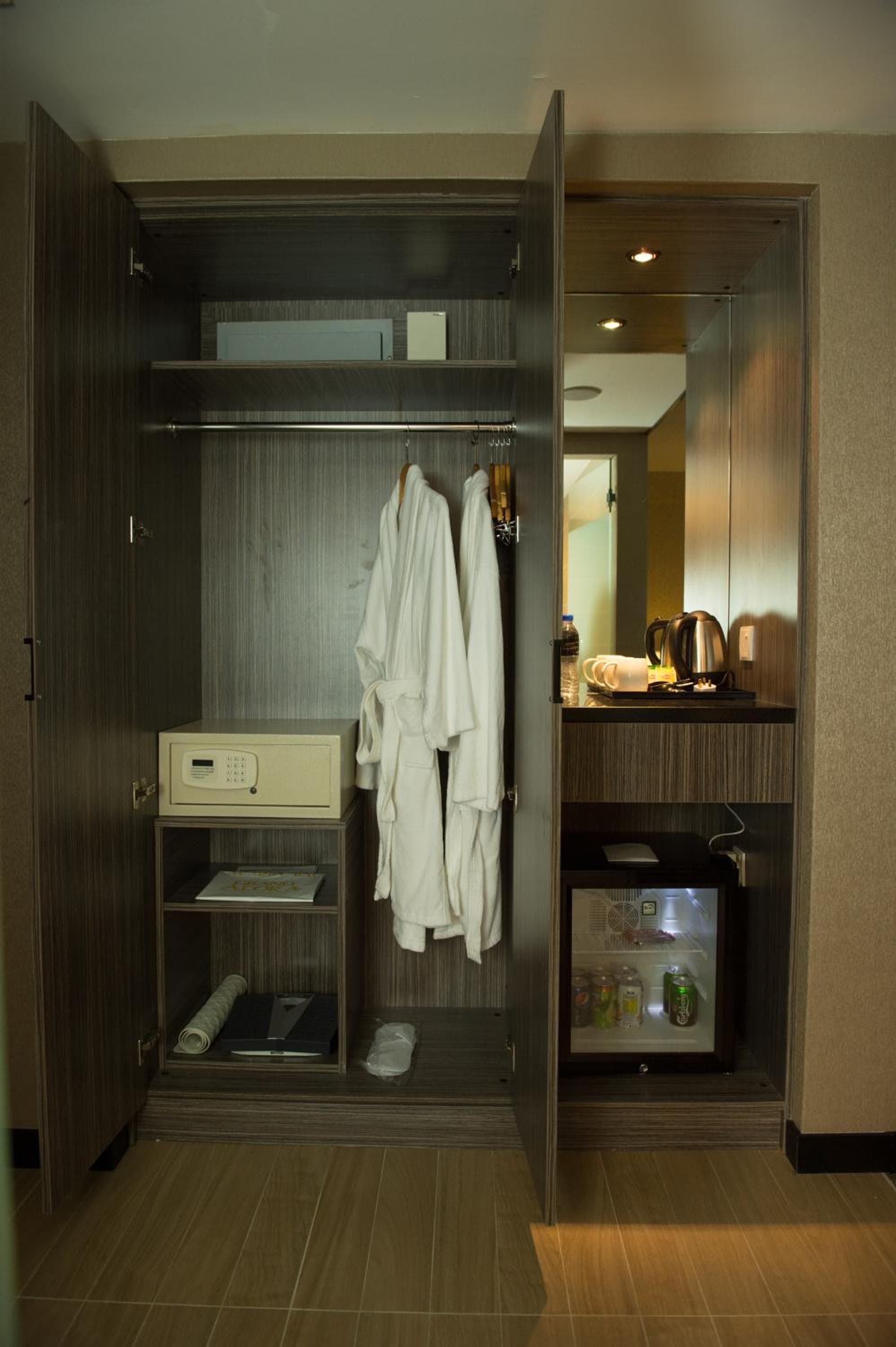 Grand Alora Hotel photo 6