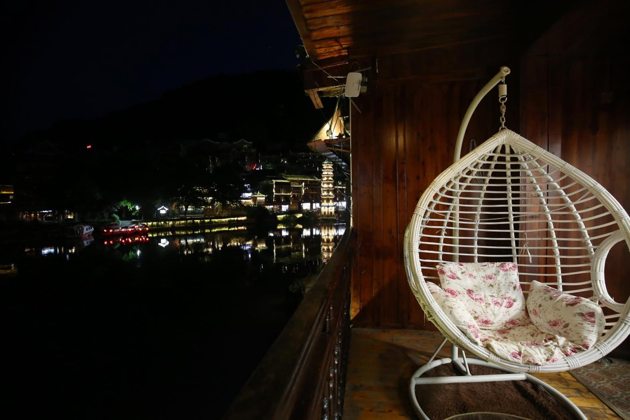 LQJ Riverside Guest House photo 7