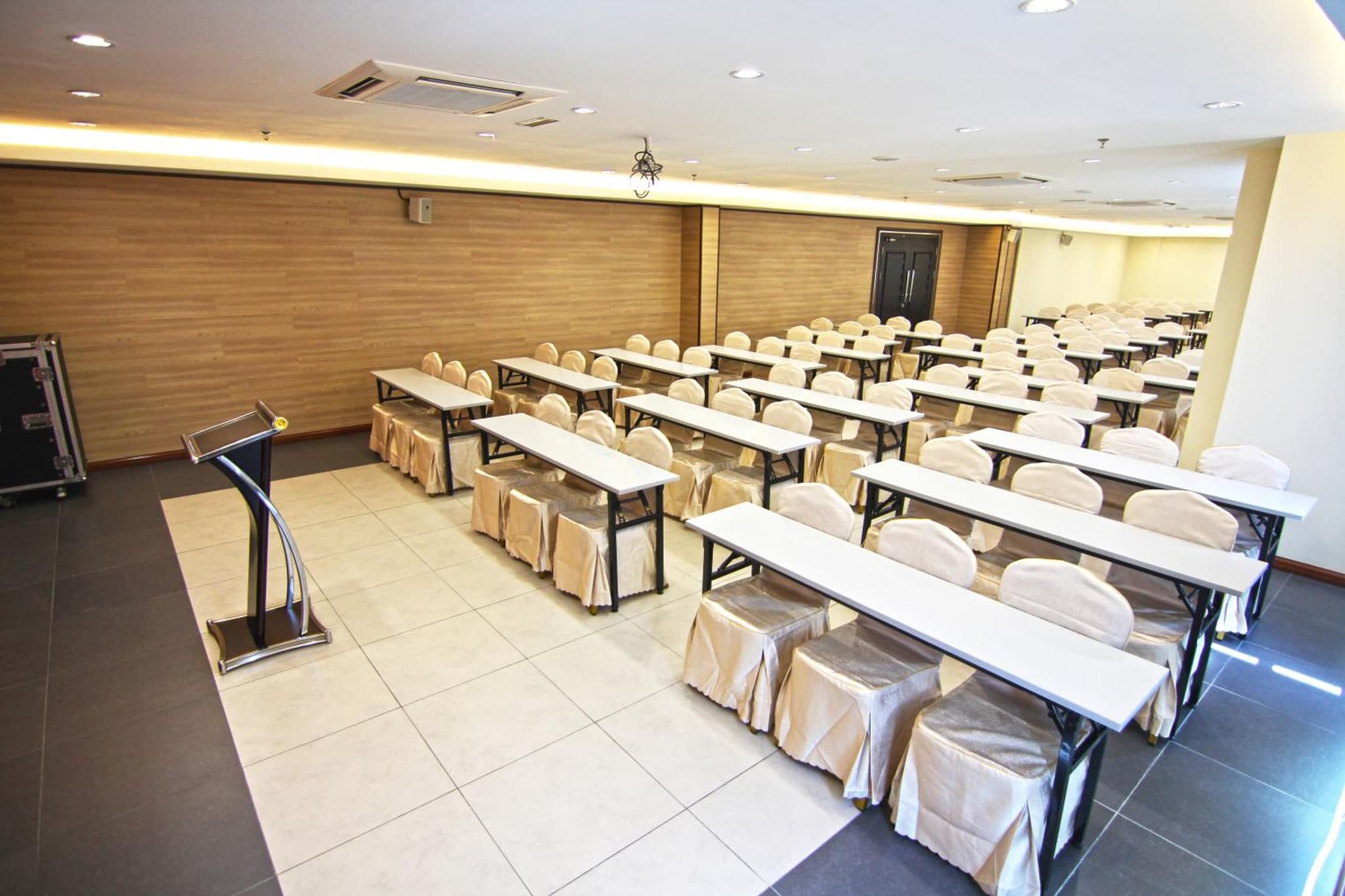 Putatan Platinum Hotel photo 2