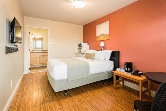 Parlee Beach Motel photo 9