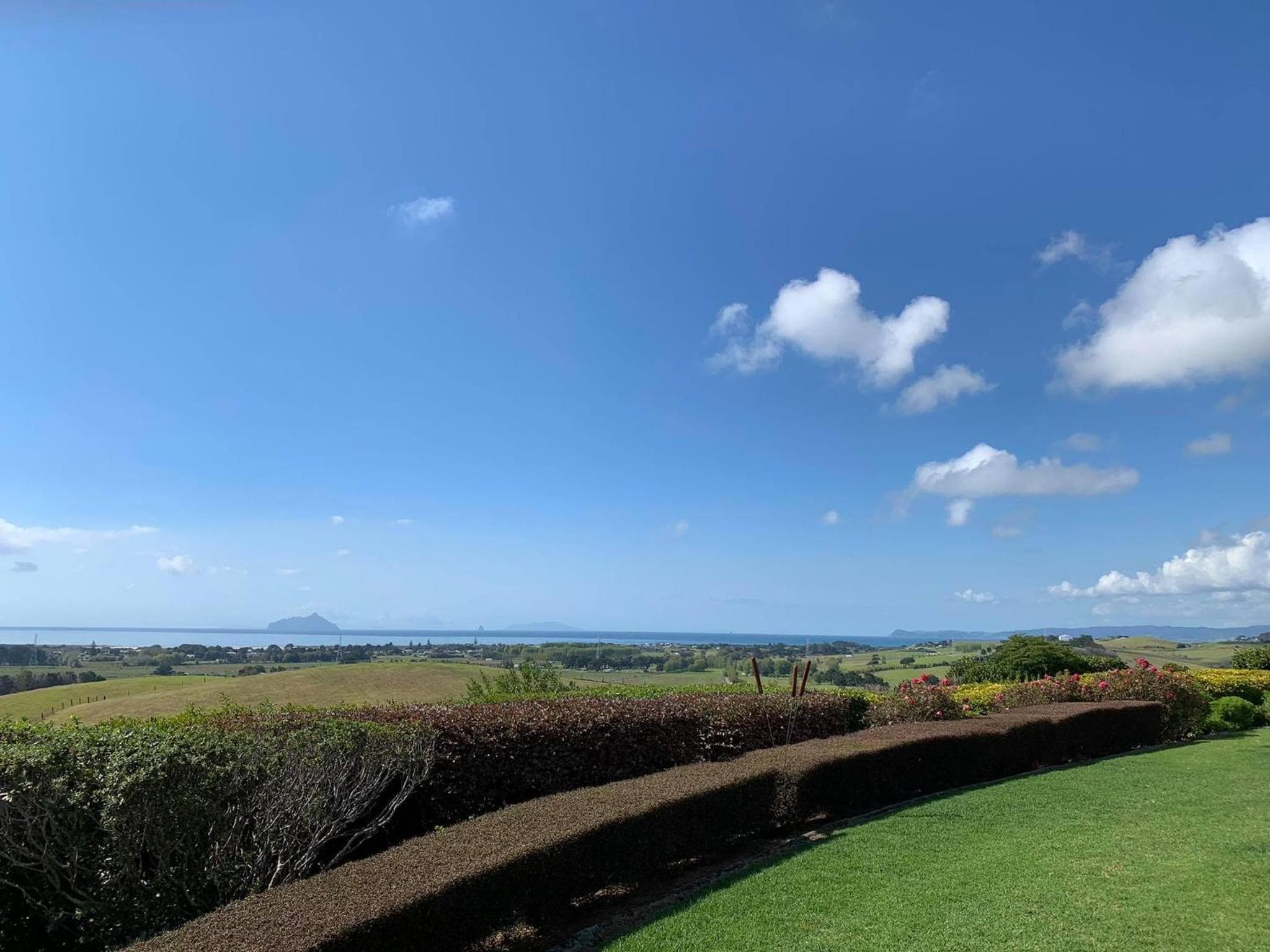 Views to unwind - self contained unit w/king bed photo 3