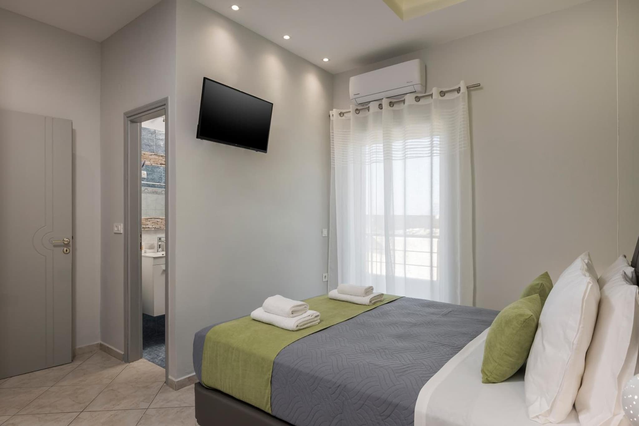 JT Apartments photo 4