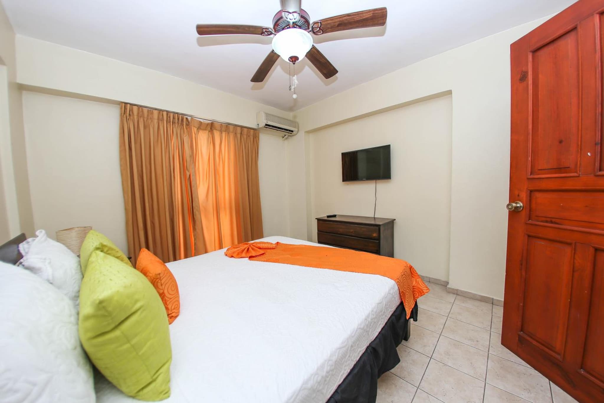 Acuarium Suite Resort photo 4