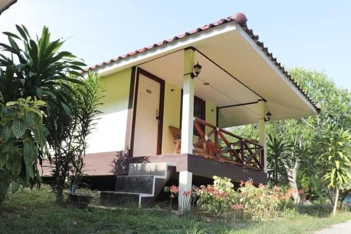 Mookies Bungalows photo 2
