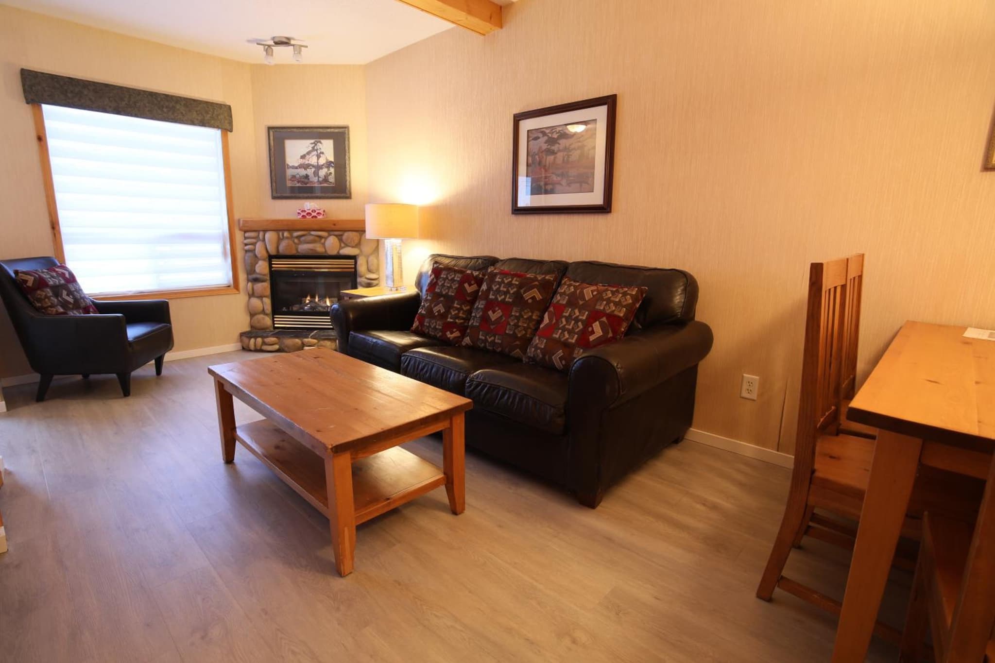Banff Woods lodge photo 2