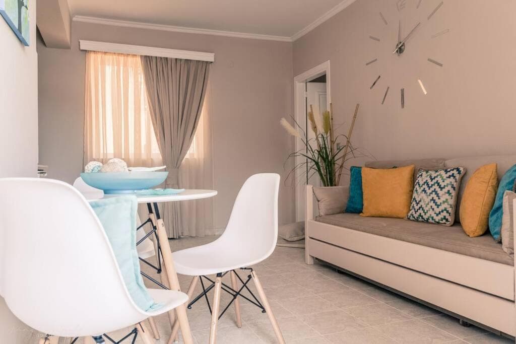 Remvi Deluxe Apartment 104 with Sea View