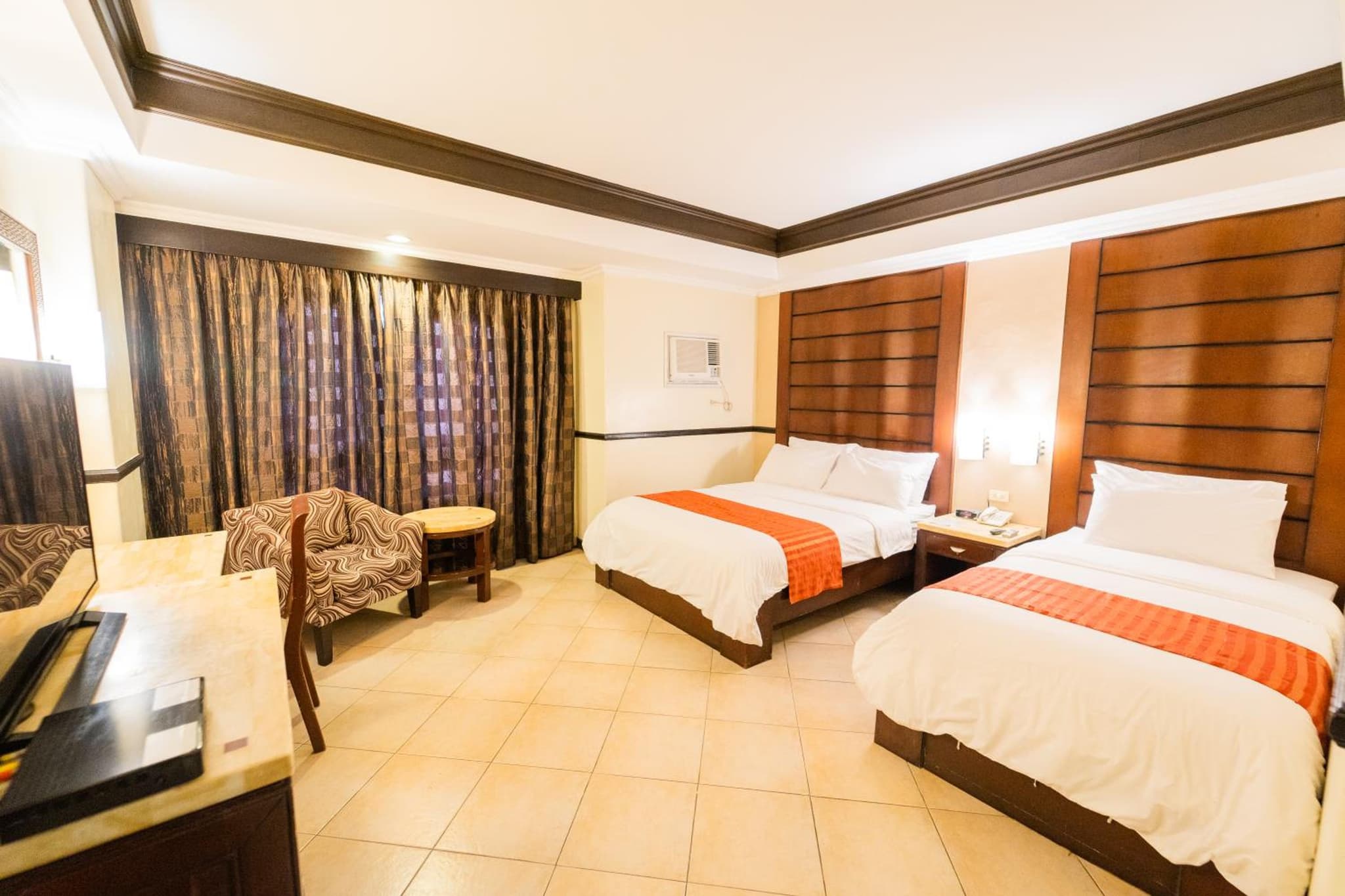 MO2 Westown Hotel Iloilo photo 5
