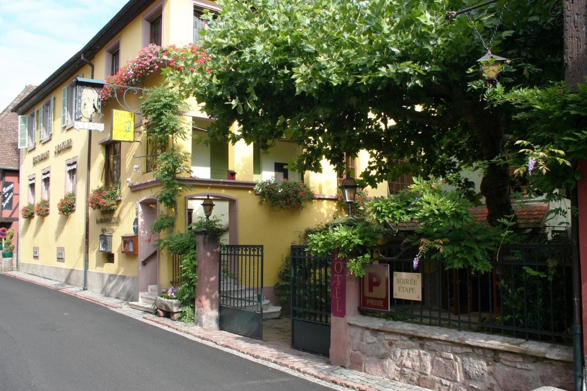 Hôtel de l'Ange photo 2
