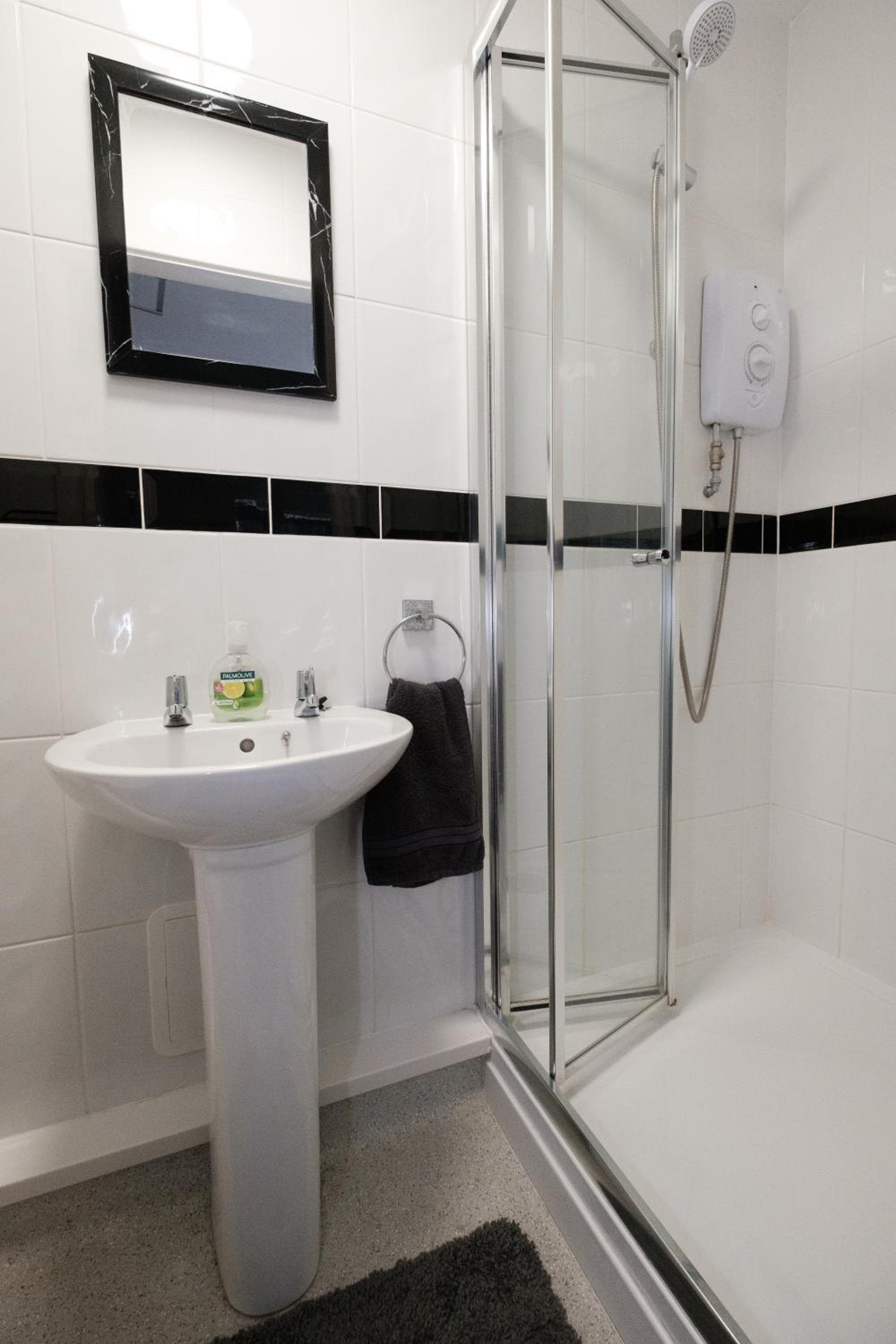 OYO The Pickering Park Hotel photo 9