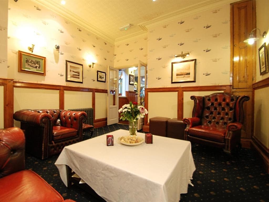 The Gladstone photo 3