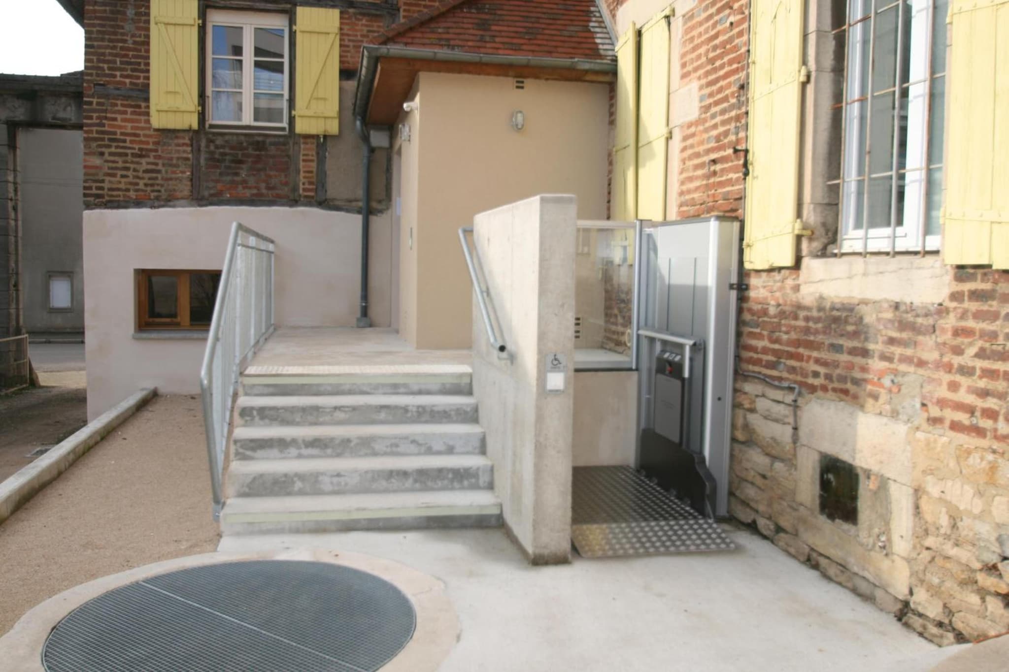 Logis Hostellerie Bressane photo 7