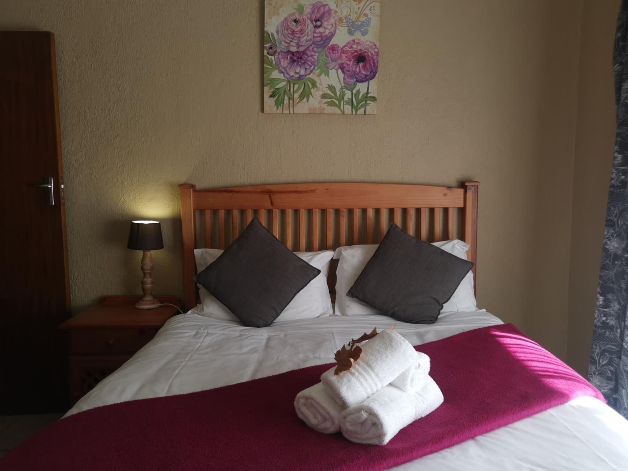 Autumn Breeze Manor Guest House photo 5