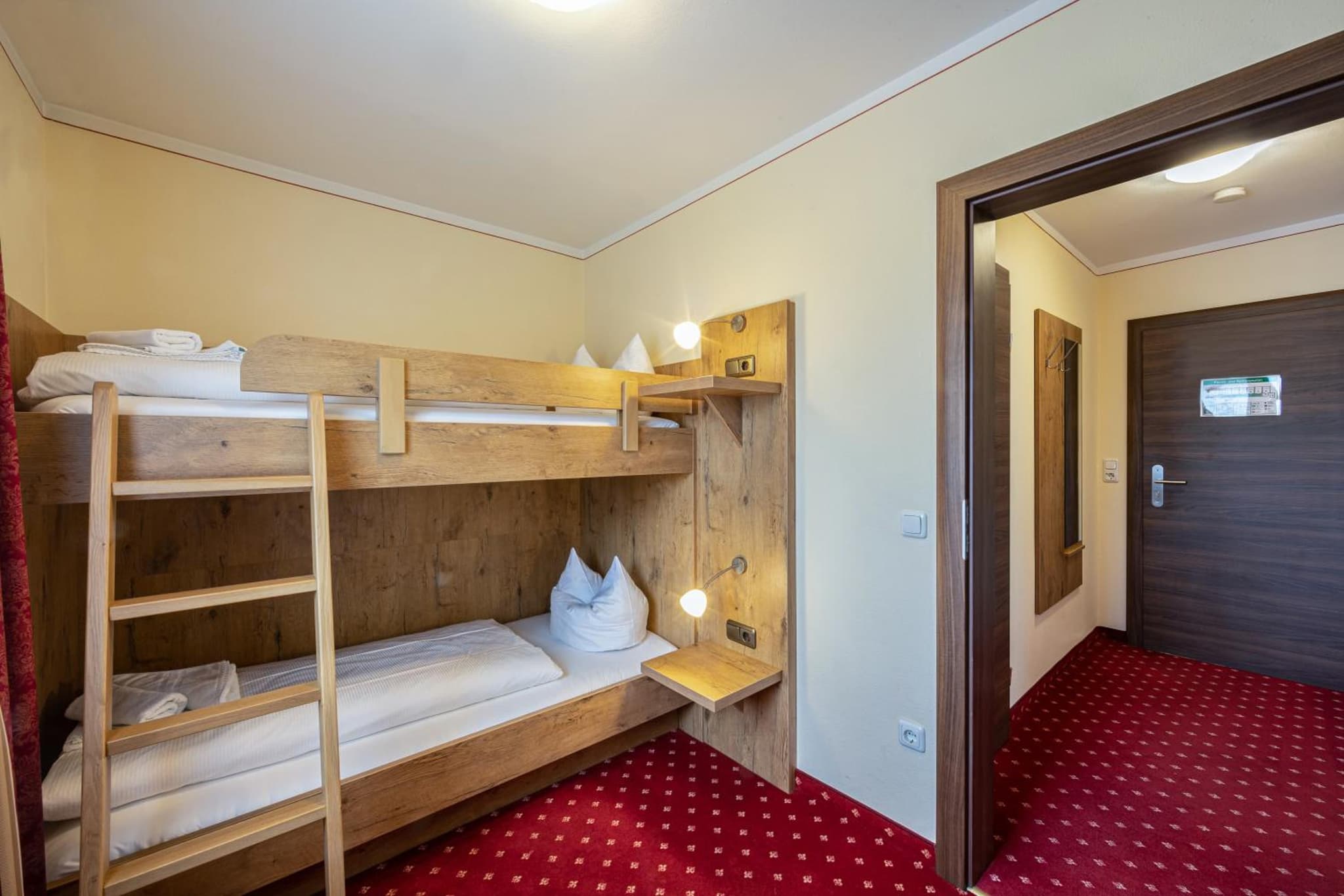 Hotel AlpinaRos photo 3