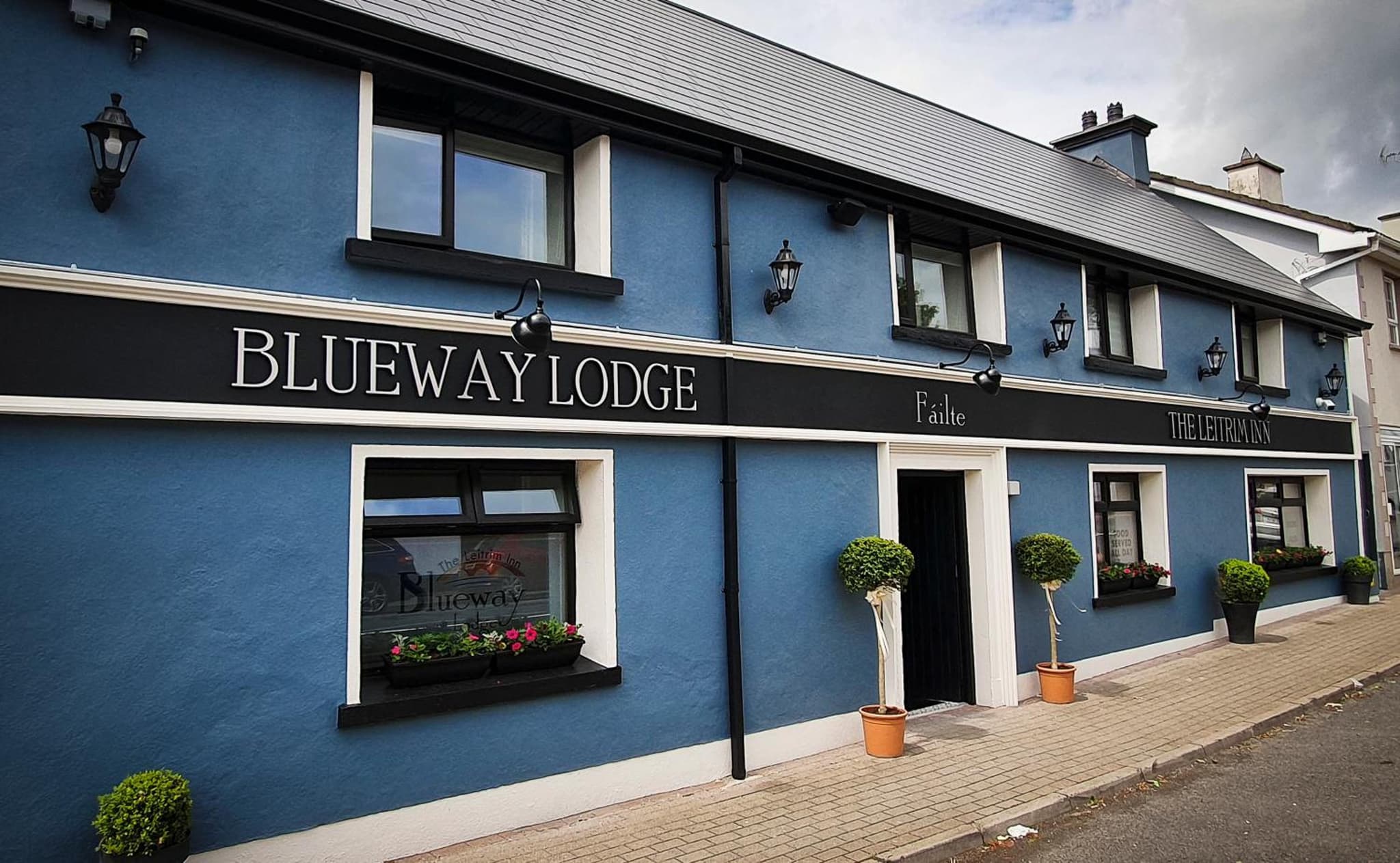 The Leitrim Inn and Blueway Lodge photo 6