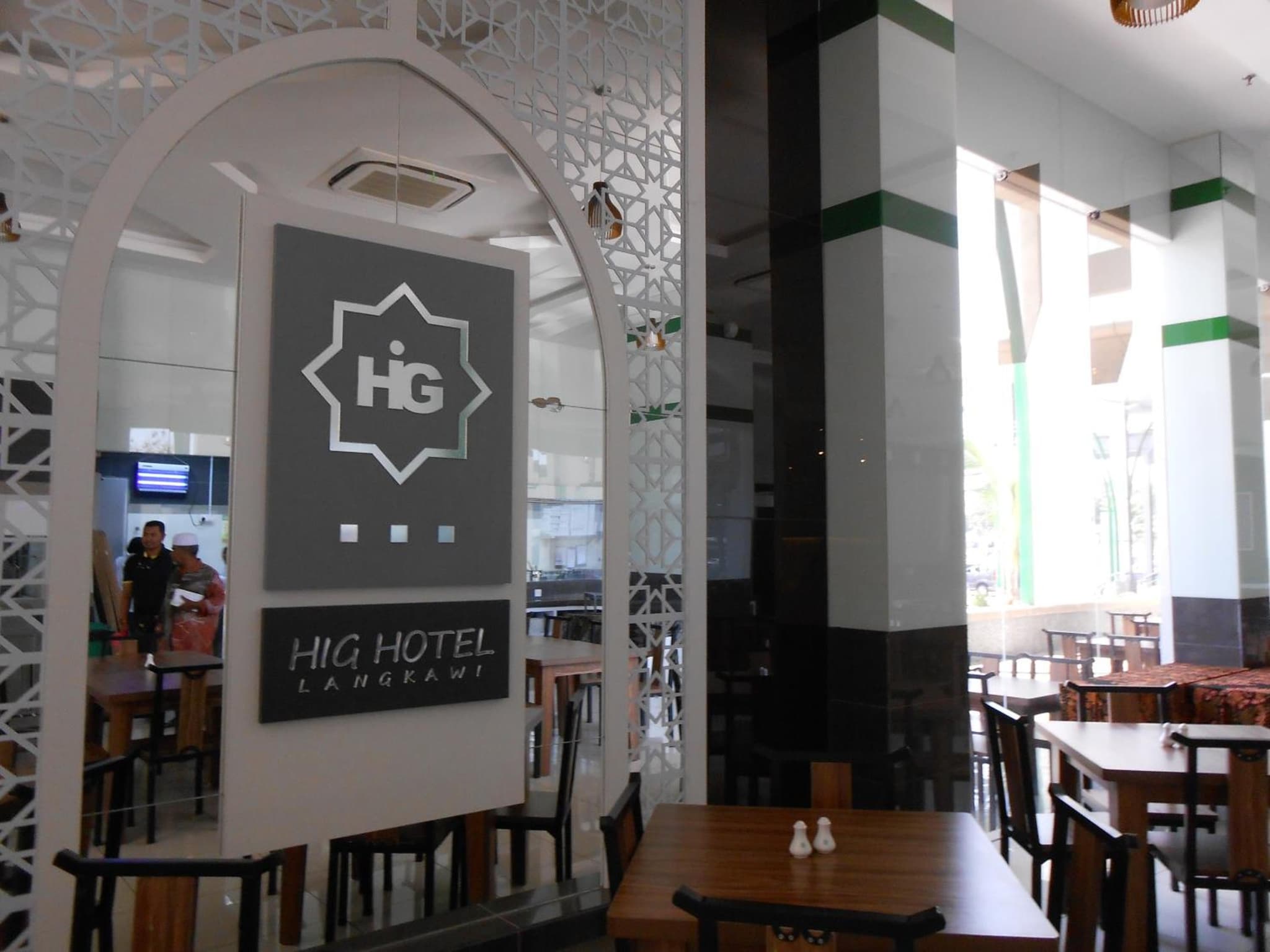 HIG Hotel & Convention photo 7