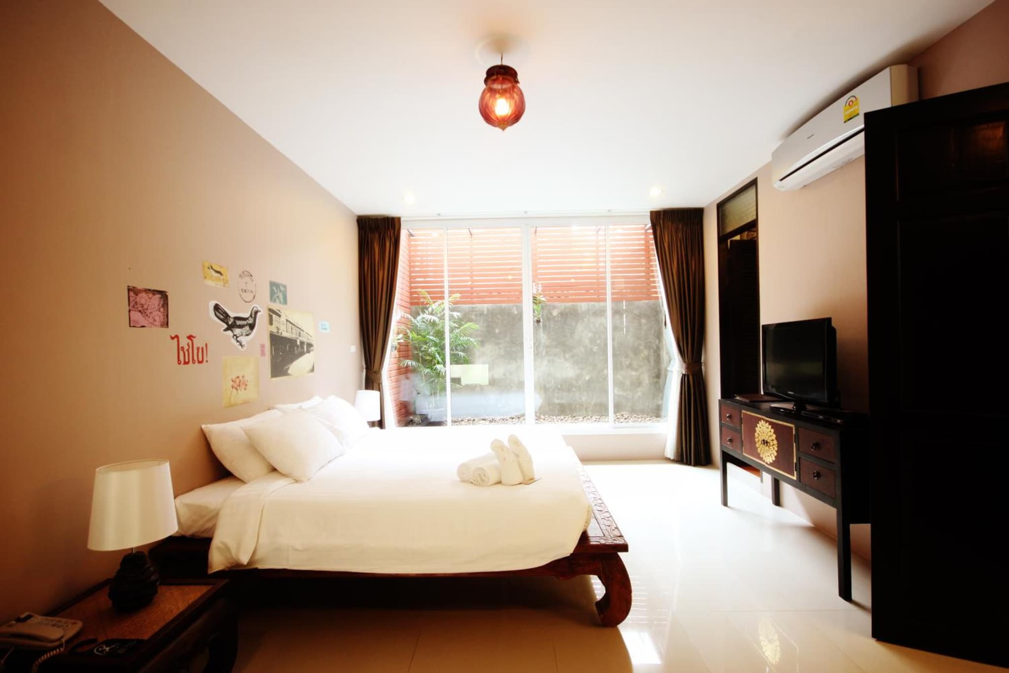 Feung Nakorn Balcony Rooms and Cafe photo 6